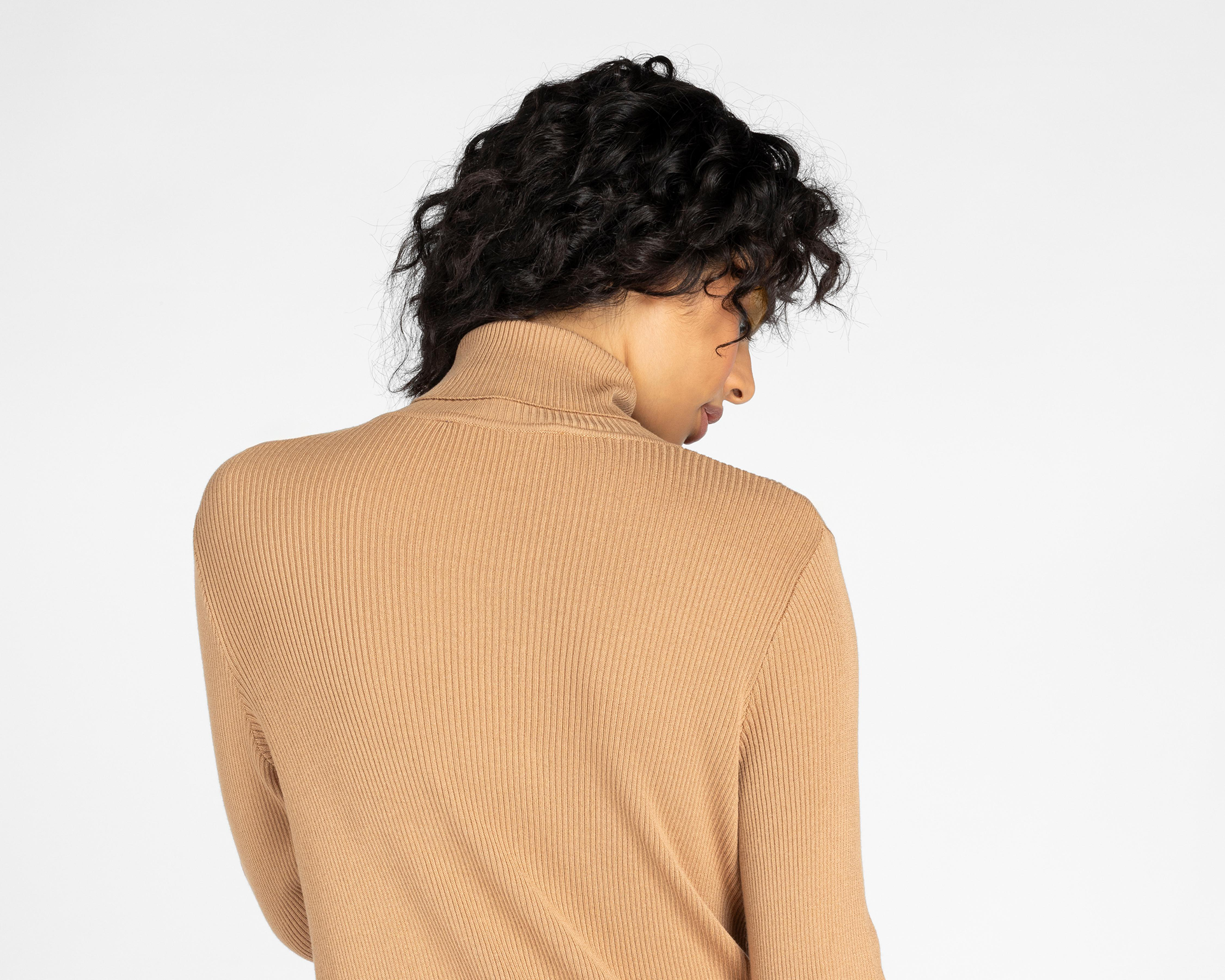 Foto 5 | Suéter Refill Beige Cuello Alto