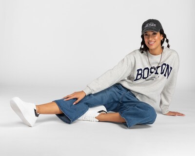 Foto 2 | Sudadera Refill Gris con Estampado