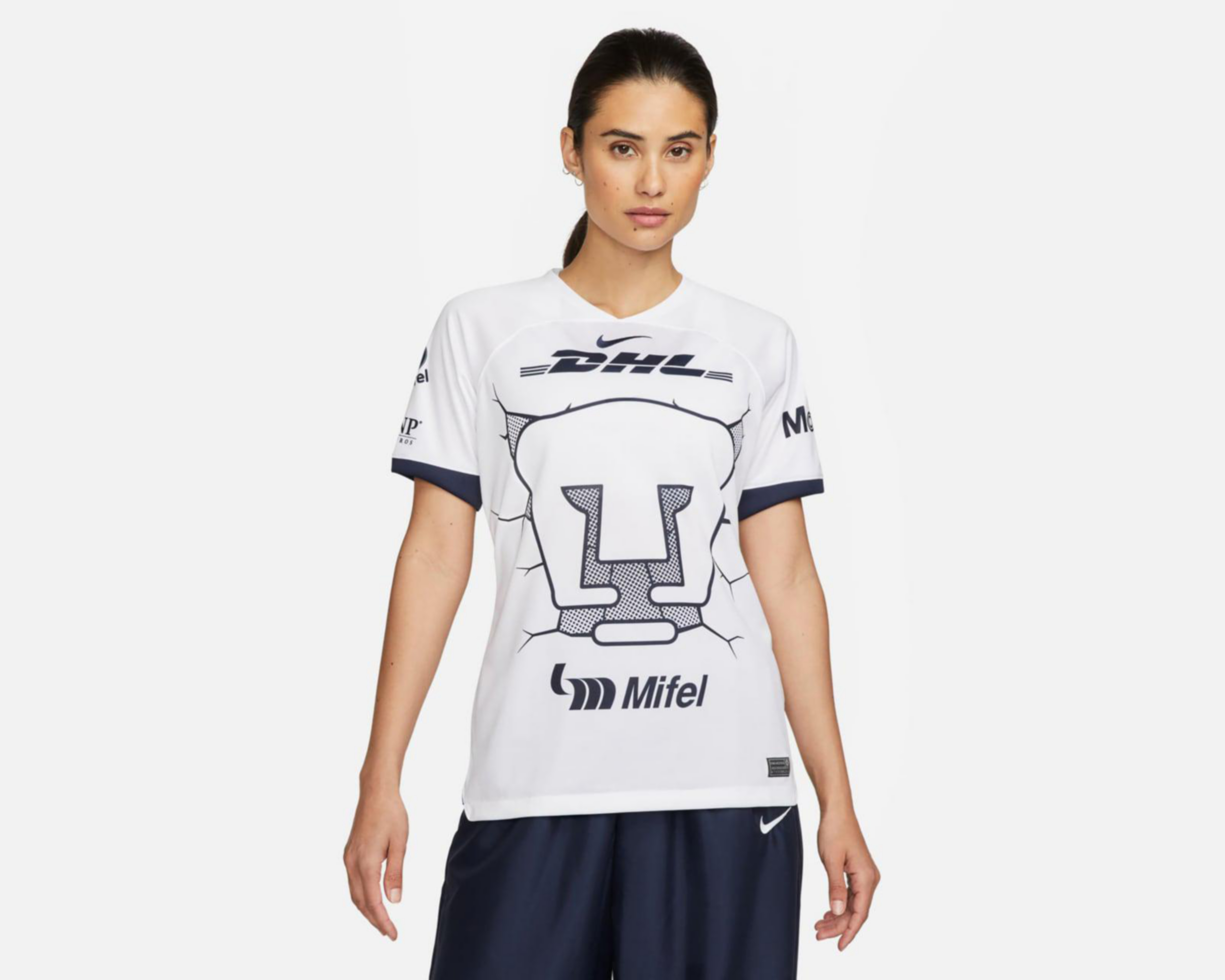 Foto 2 pulgar | Jersey Nike Pumas UNAM Local 2023-2024 para Mujer para Mujer