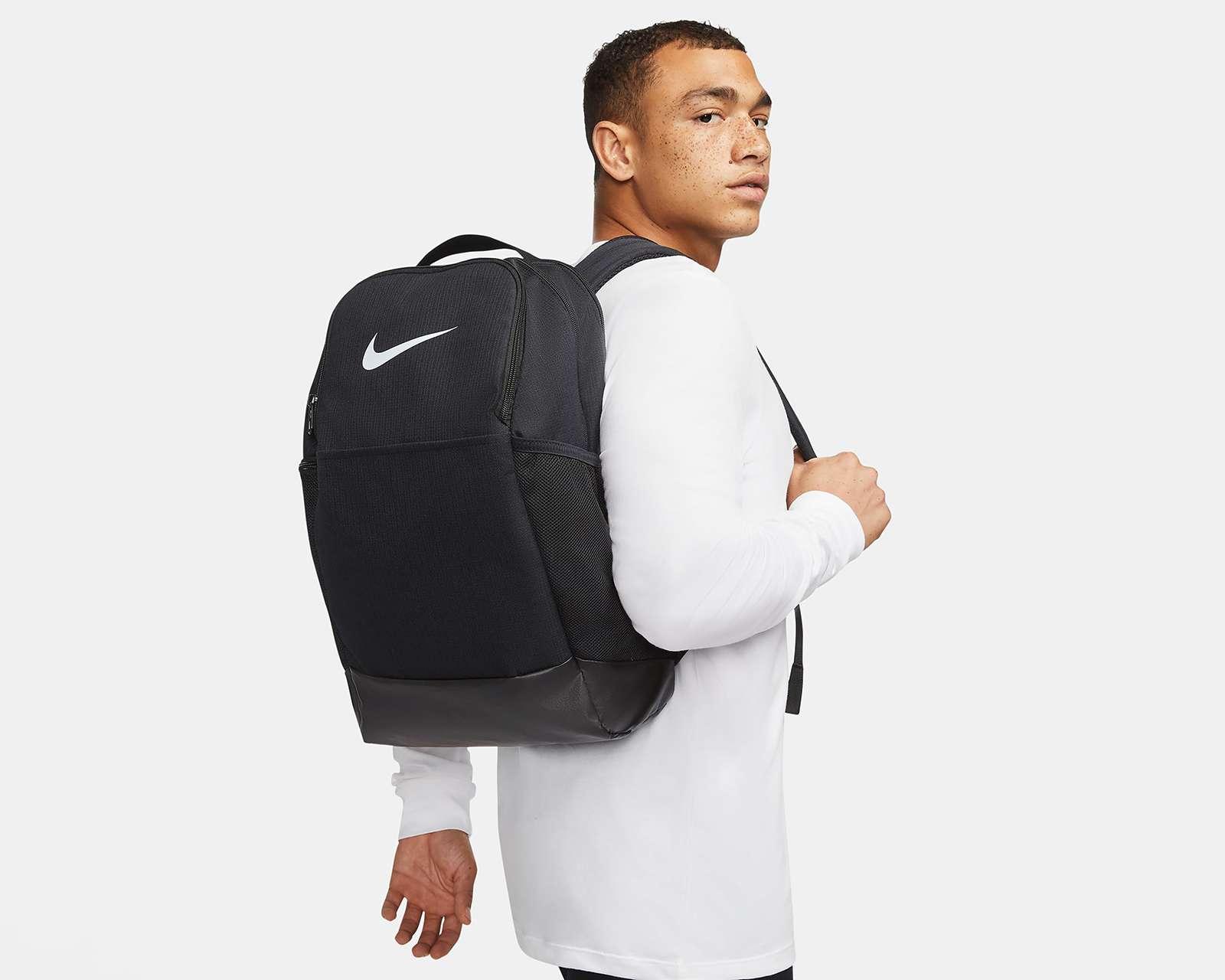 Foto 10 pulgar | Mochila Nike Negra