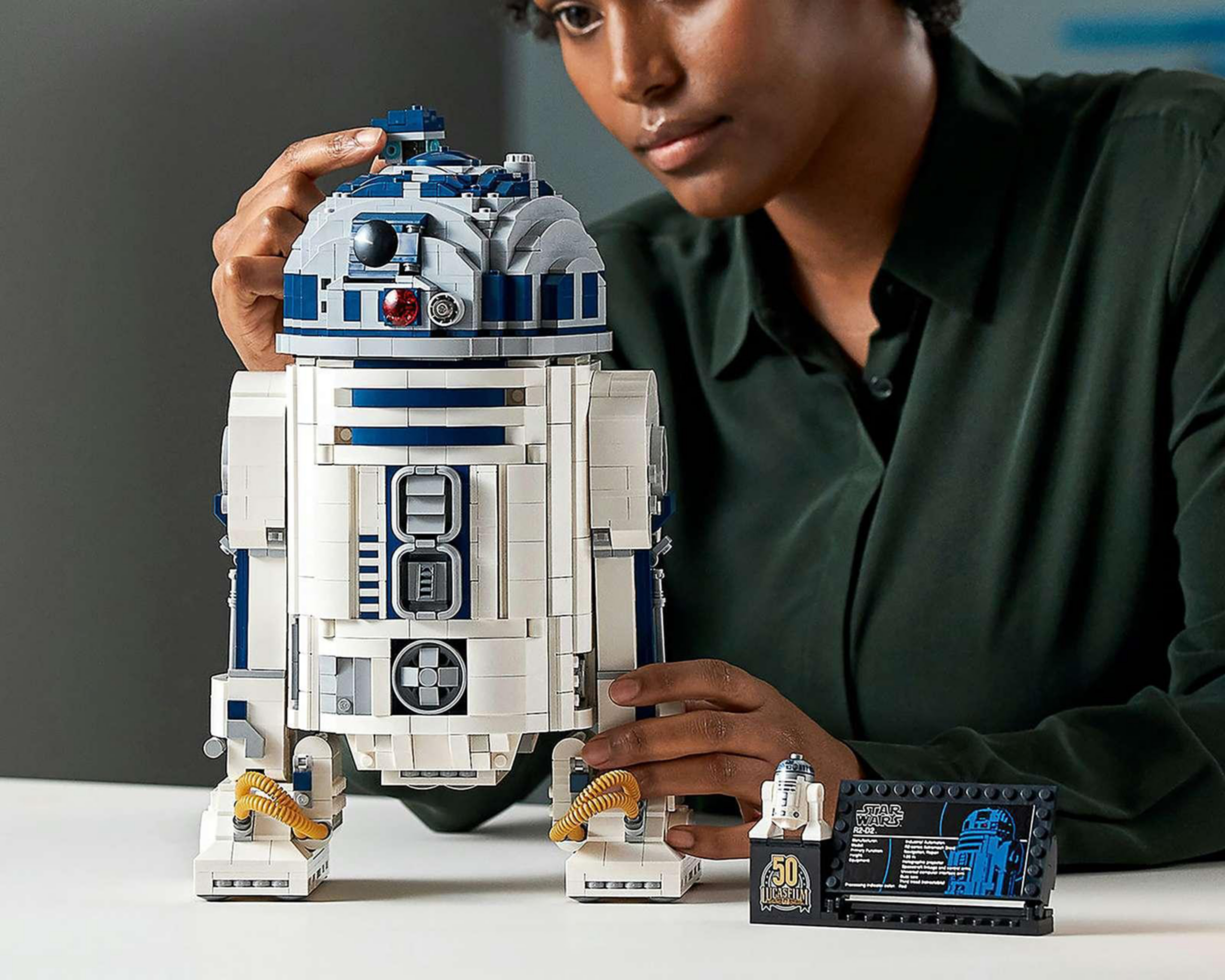 Foto 6 pulgar | LEGO Star Wars: R2-D2