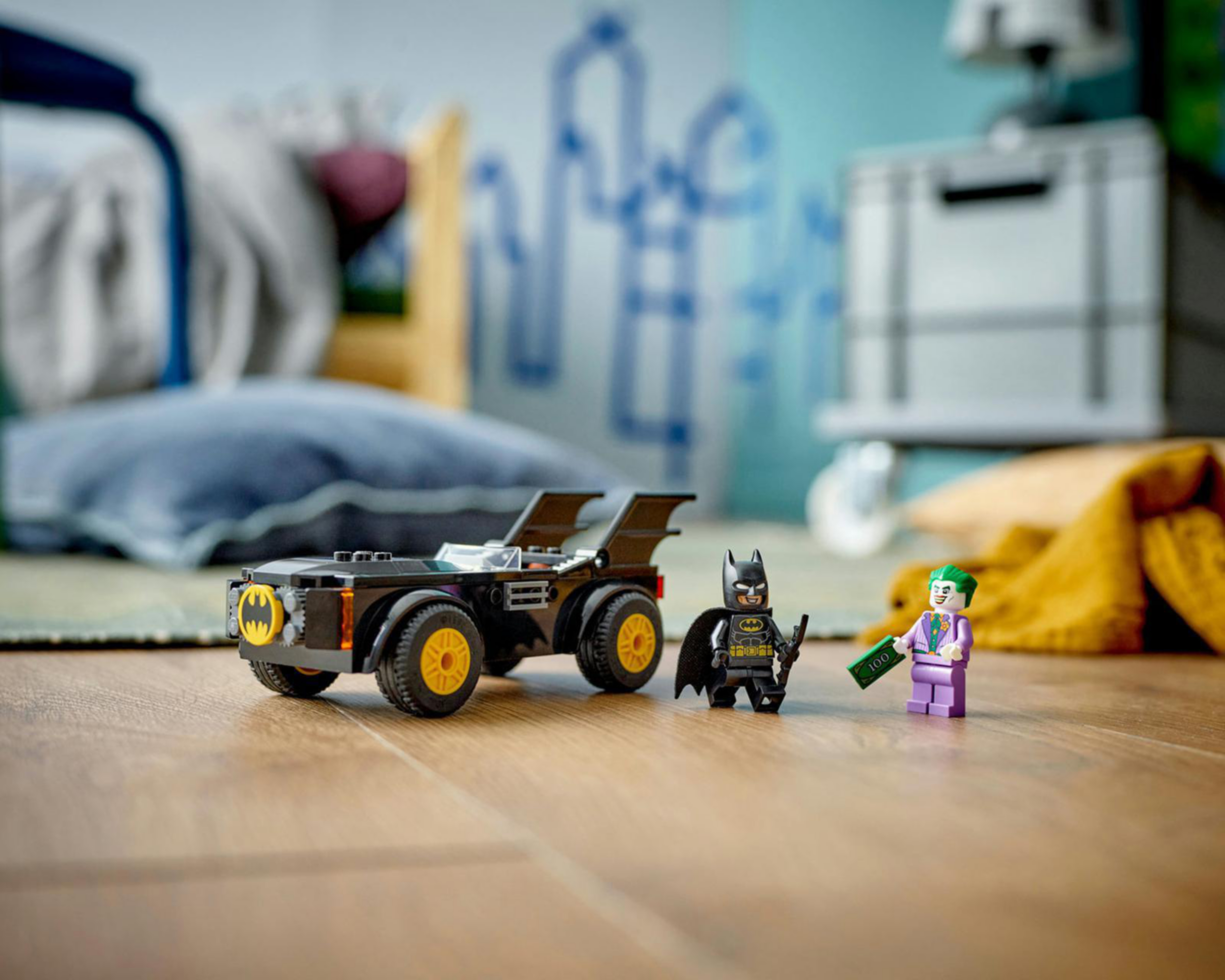 Foto 9 pulgar | LEGO DC Persecución en el Batmobile: Batman vs. The Joker