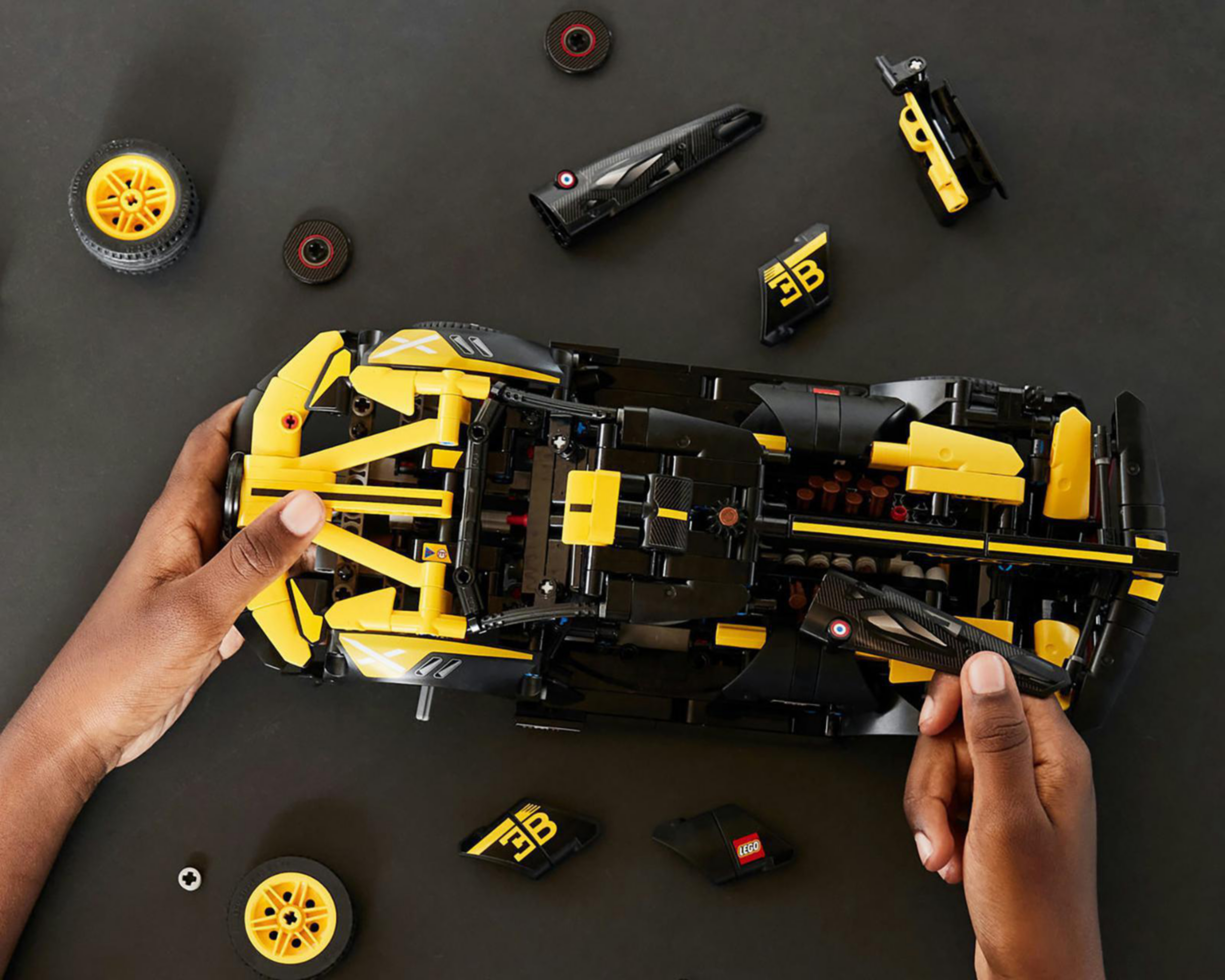 Foto 5 pulgar | LEGO Technic: Bugatti Bolide