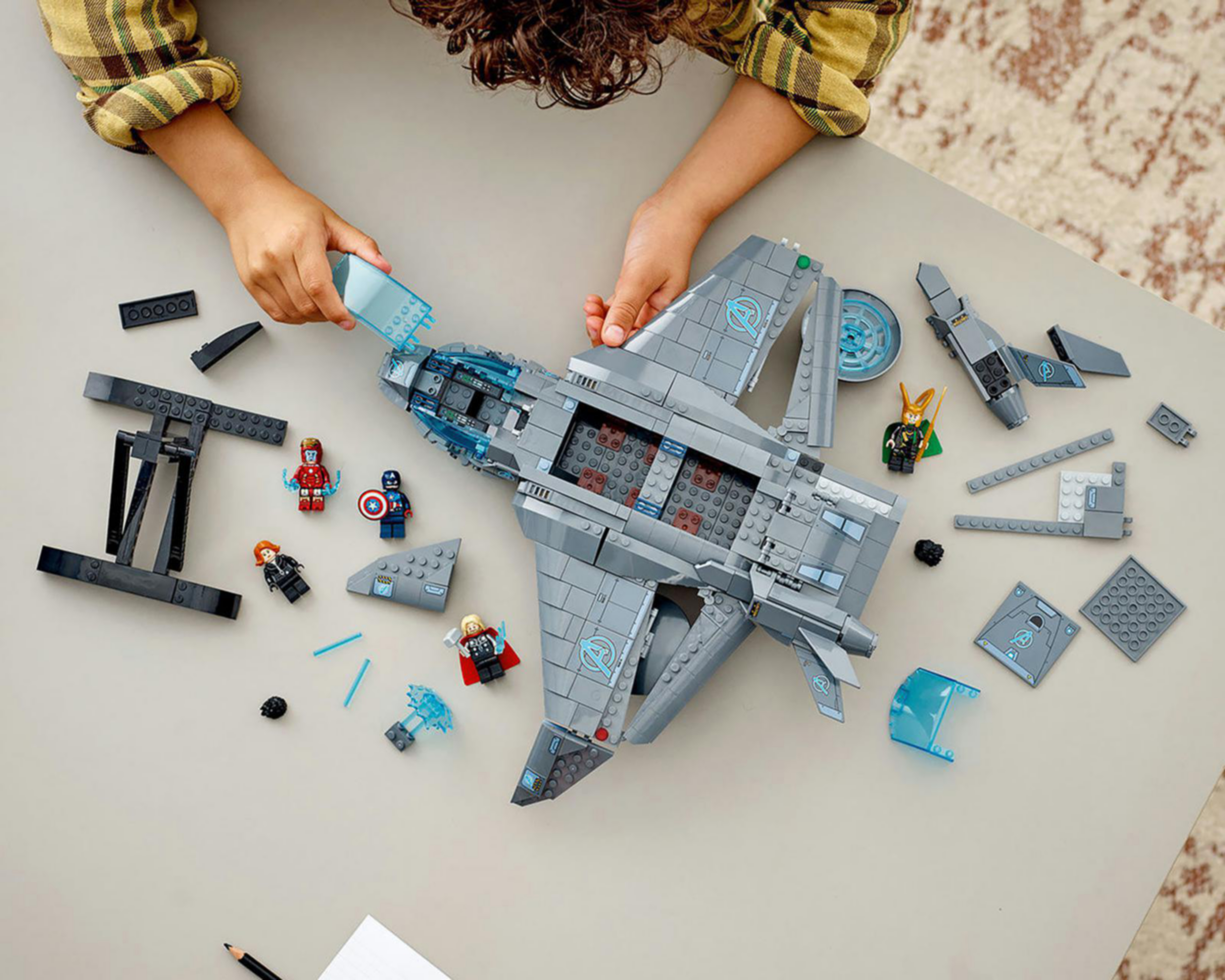 Foto 4 | LEGO Marvel: Quinjet de los Vengadores