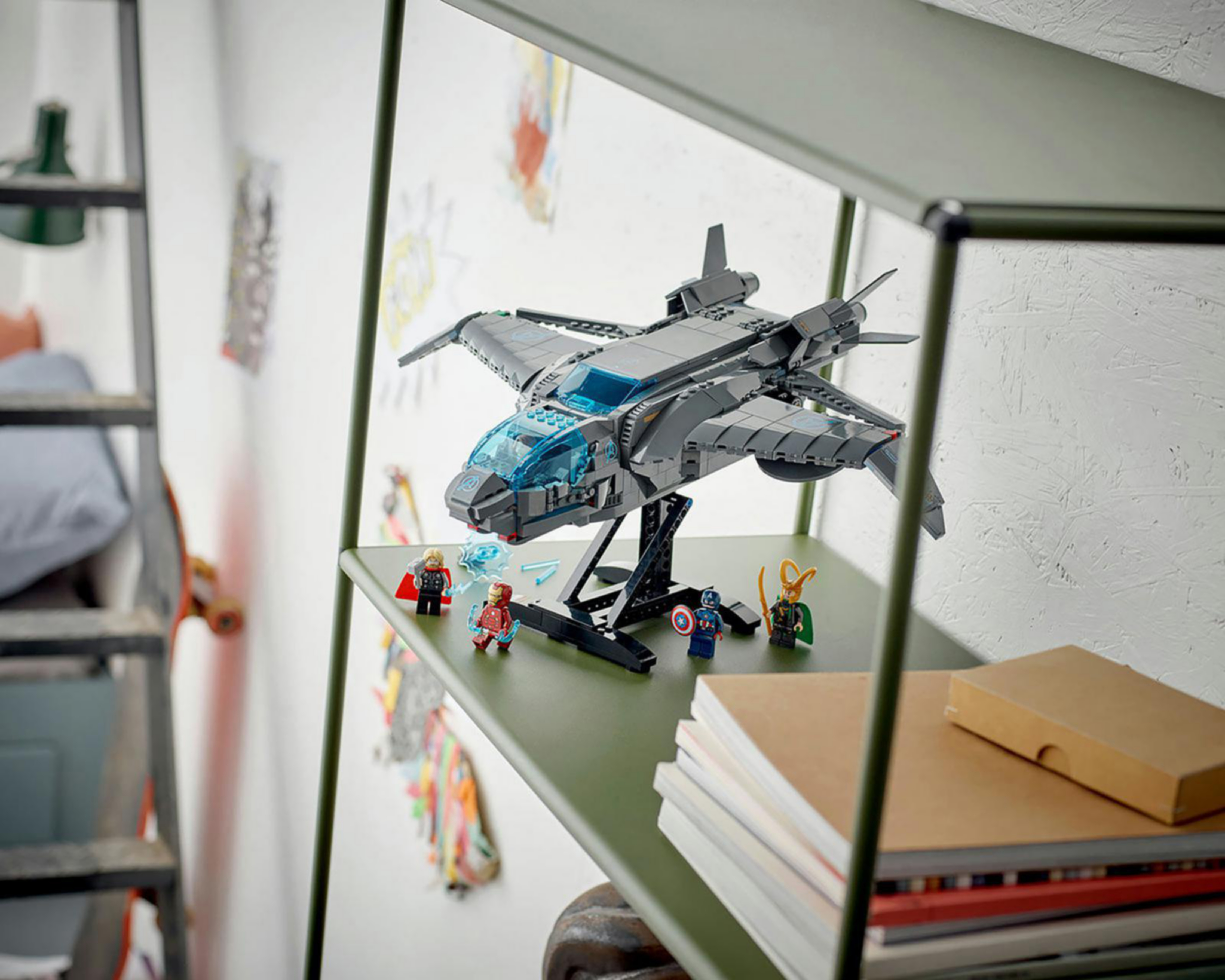 Foto 8 | LEGO Marvel: Quinjet de los Vengadores