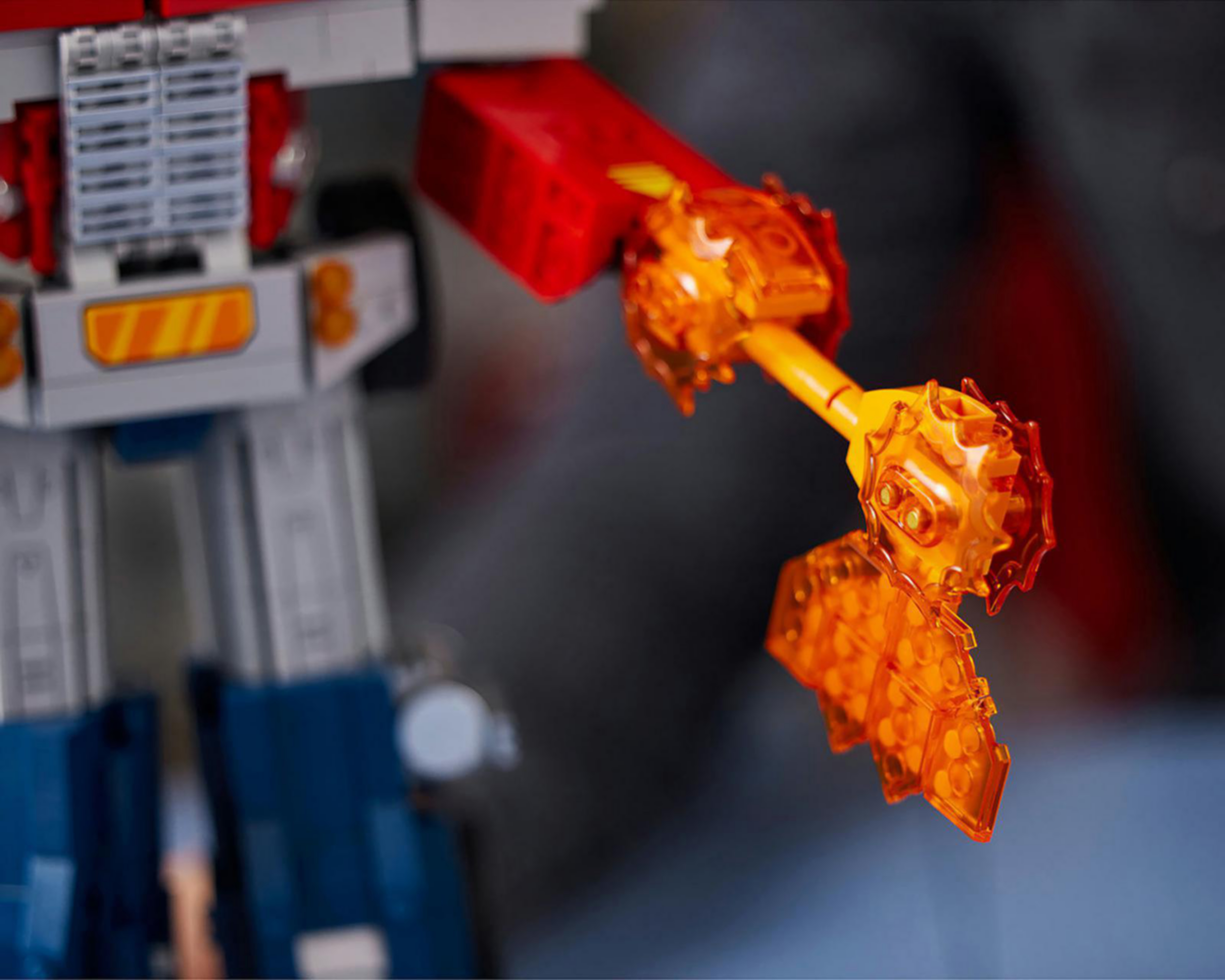 Foto 9 pulgar | LEGO Icons: Optimus Prime