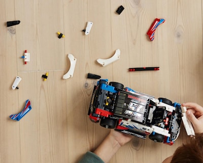 Foto 4 | LEGO Technic: Nascar Next Gen Chevrolet Camaro ZL1