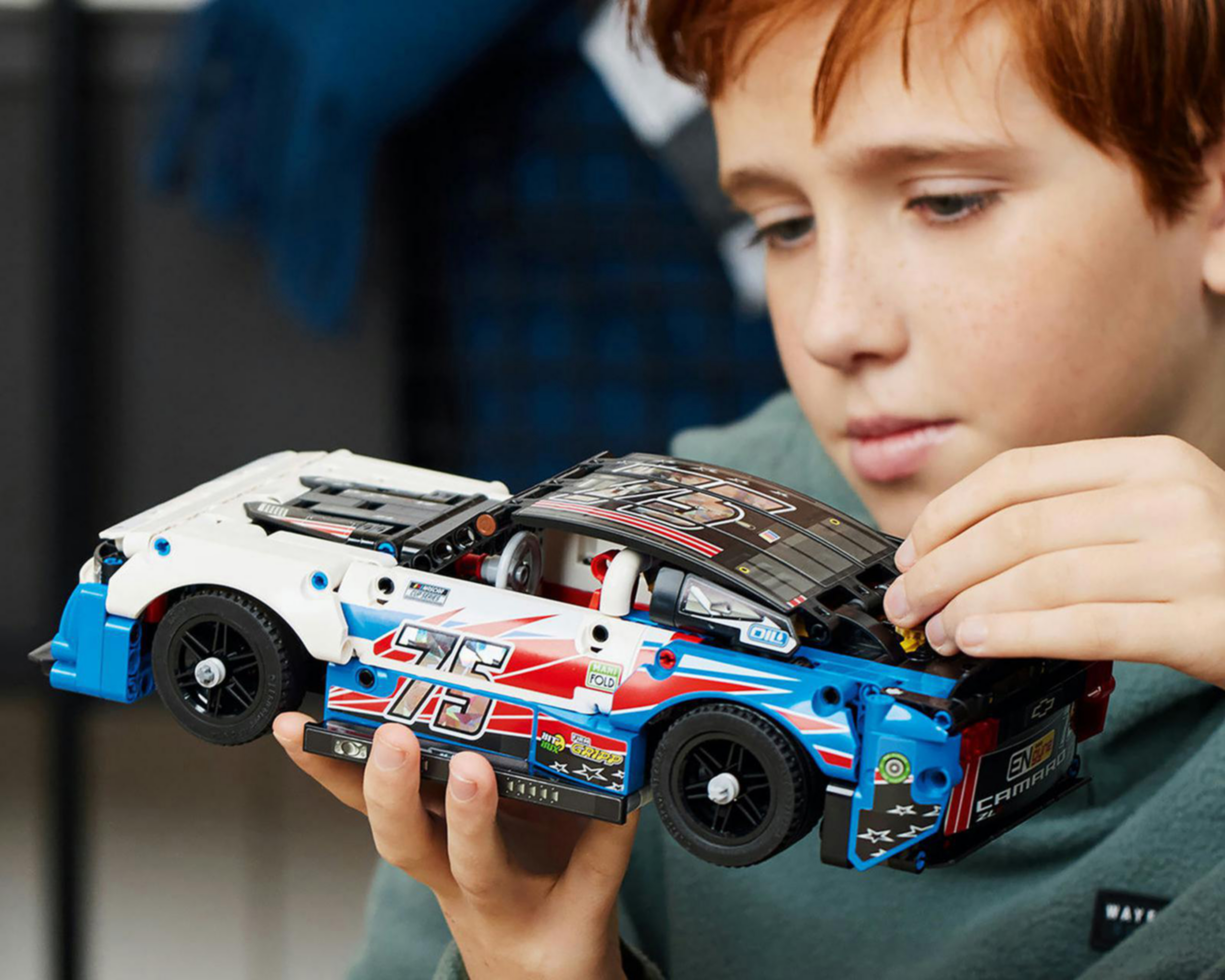 Foto 6 pulgar | LEGO Technic: Nascar Next Gen Chevrolet Camaro ZL1