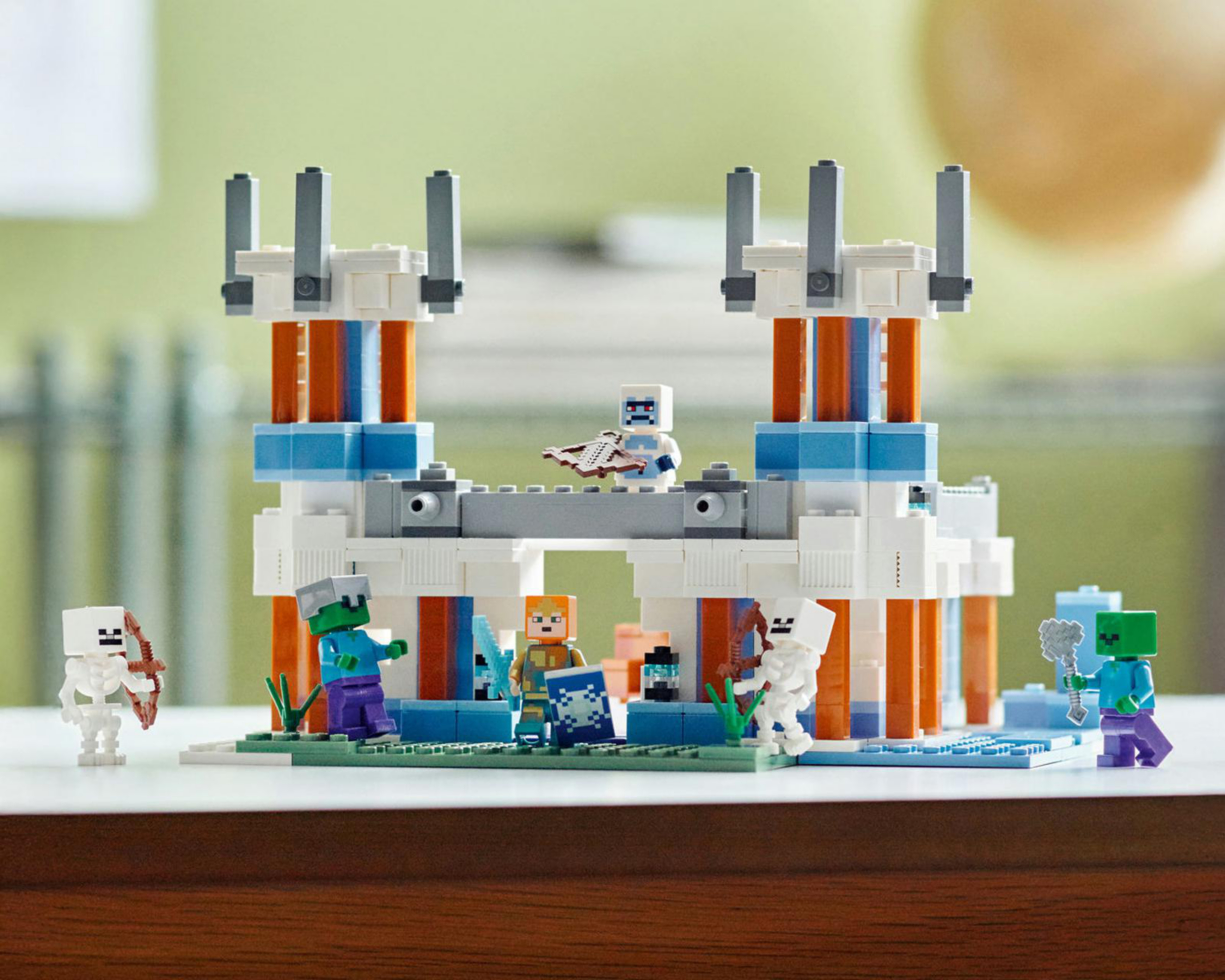 Foto 6 | LEGO Minecraft: El Castillo de Hielo