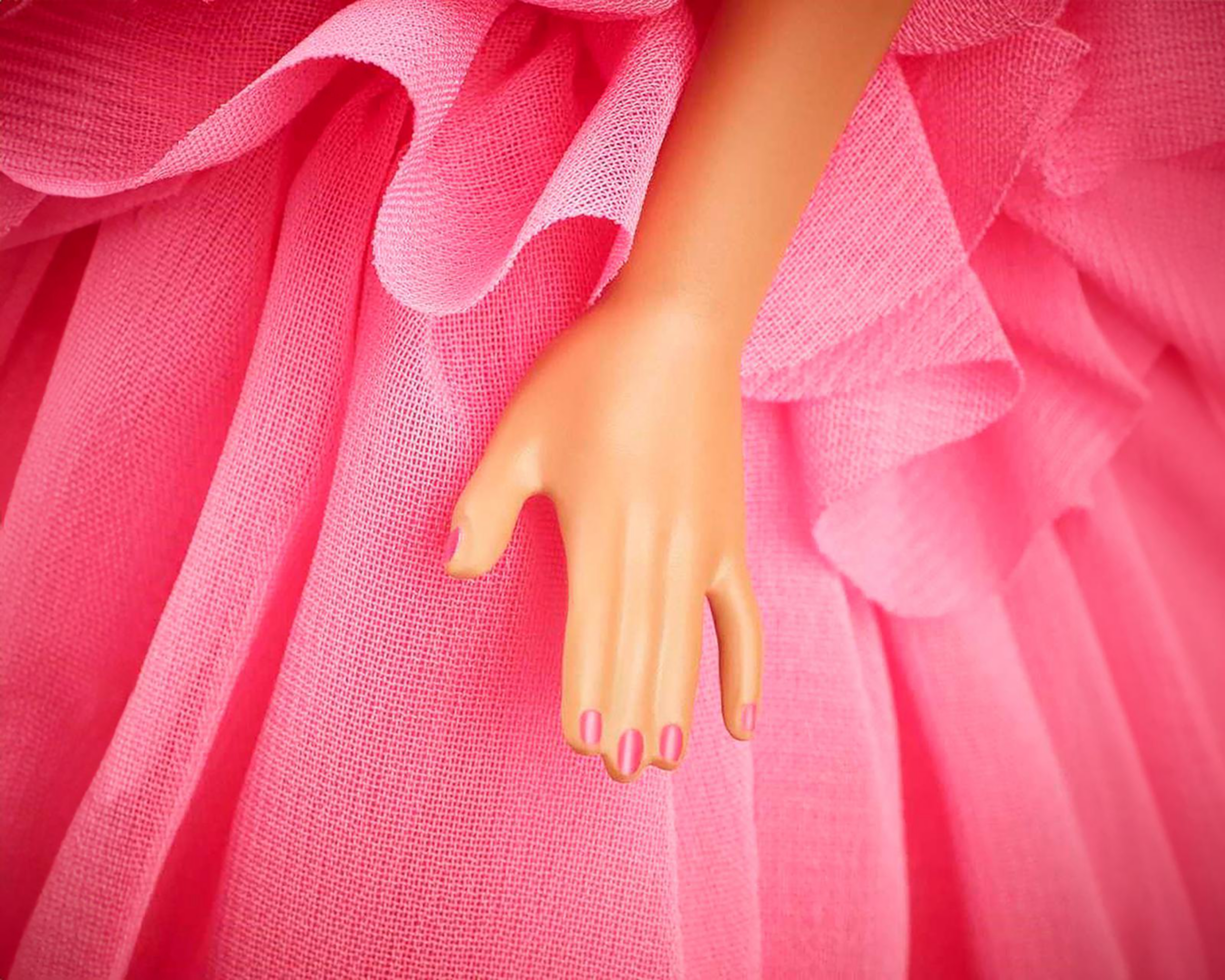 Foto 6 pulgar | Muñeca Barbie Signature Pink