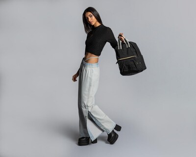 Foto 8 | Mochila Thinner Negra