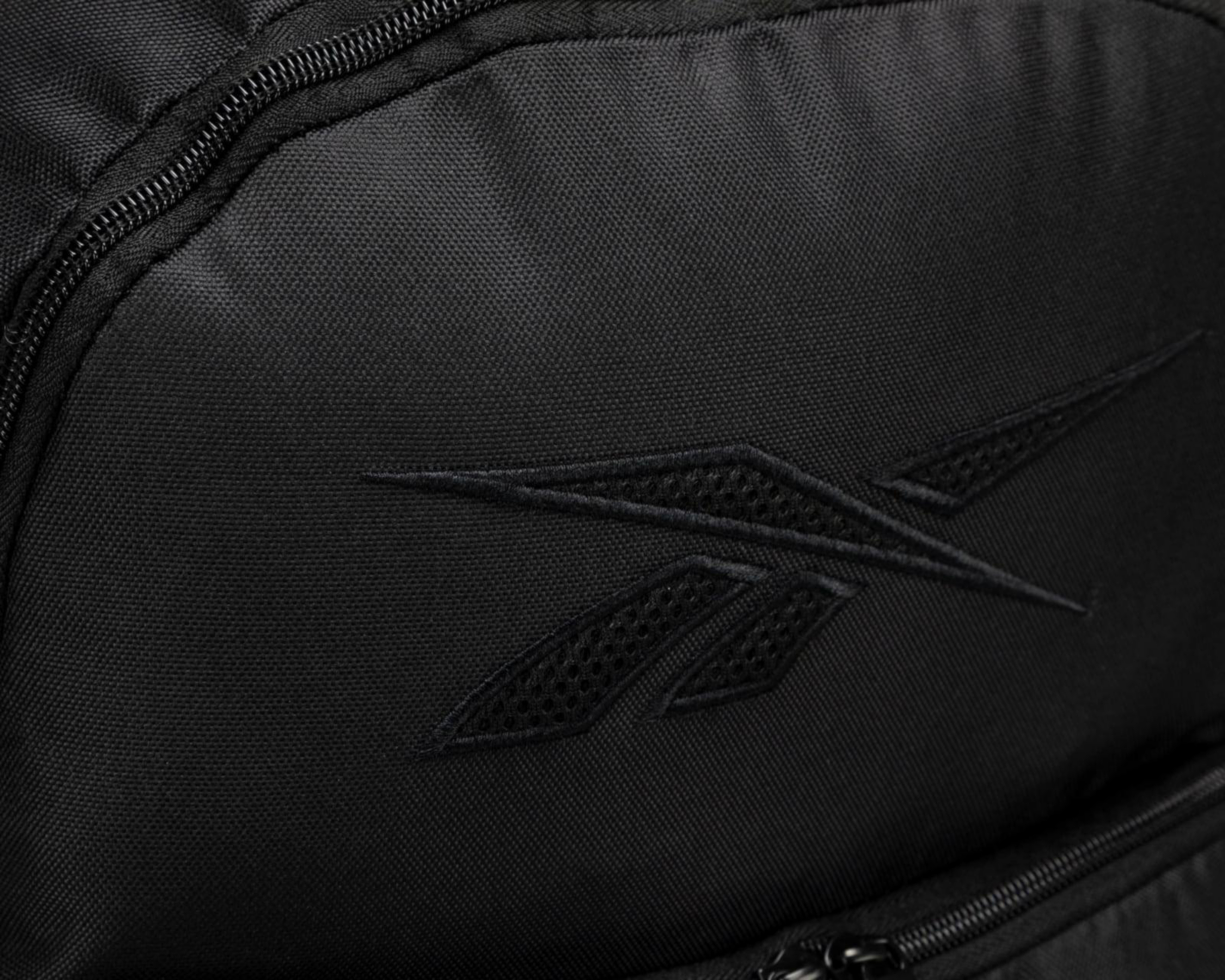 Foto 6 pulgar | Mochila Reebok Negra