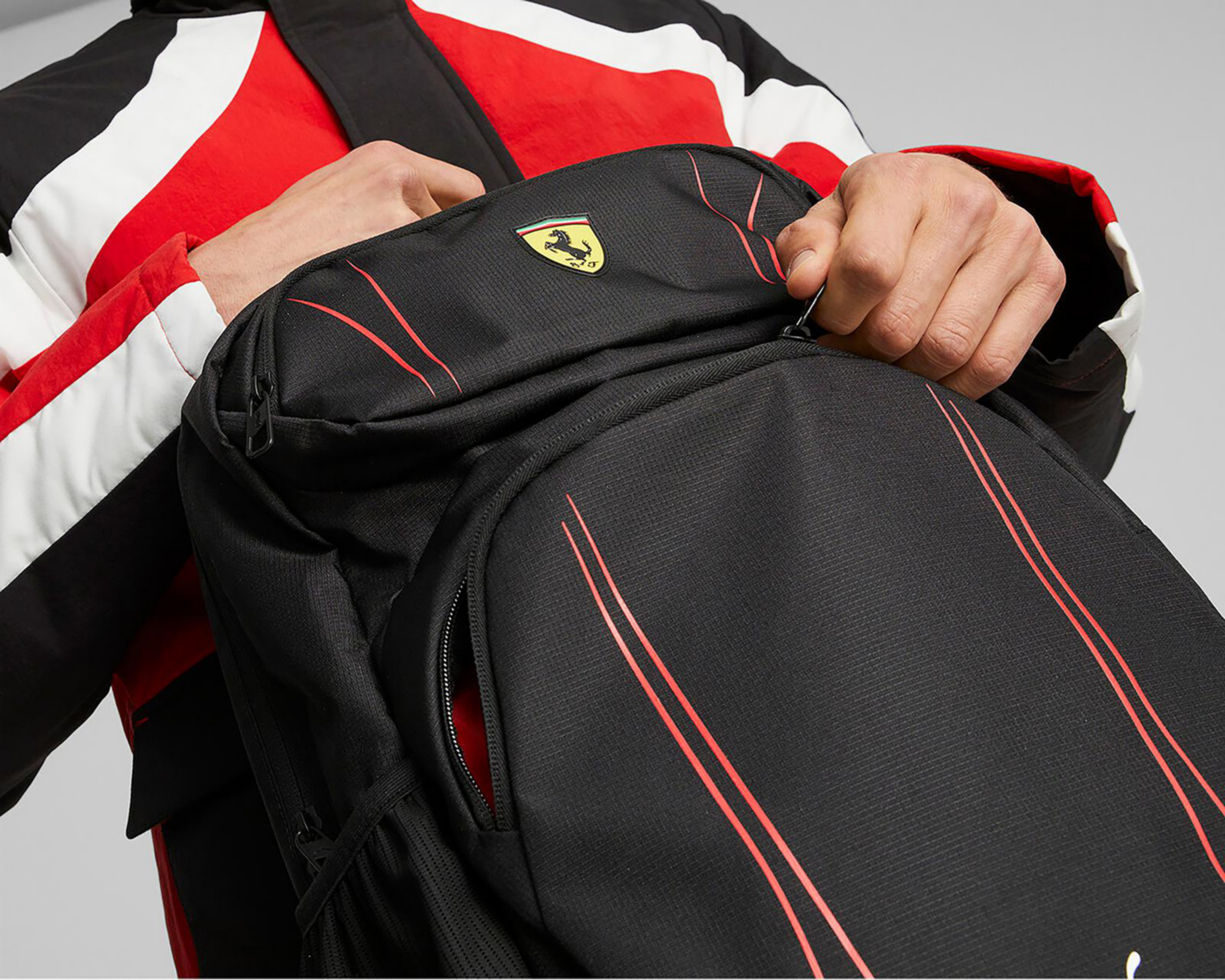 Foto 6 pulgar | Mochila Puma Ferrari SPTWR