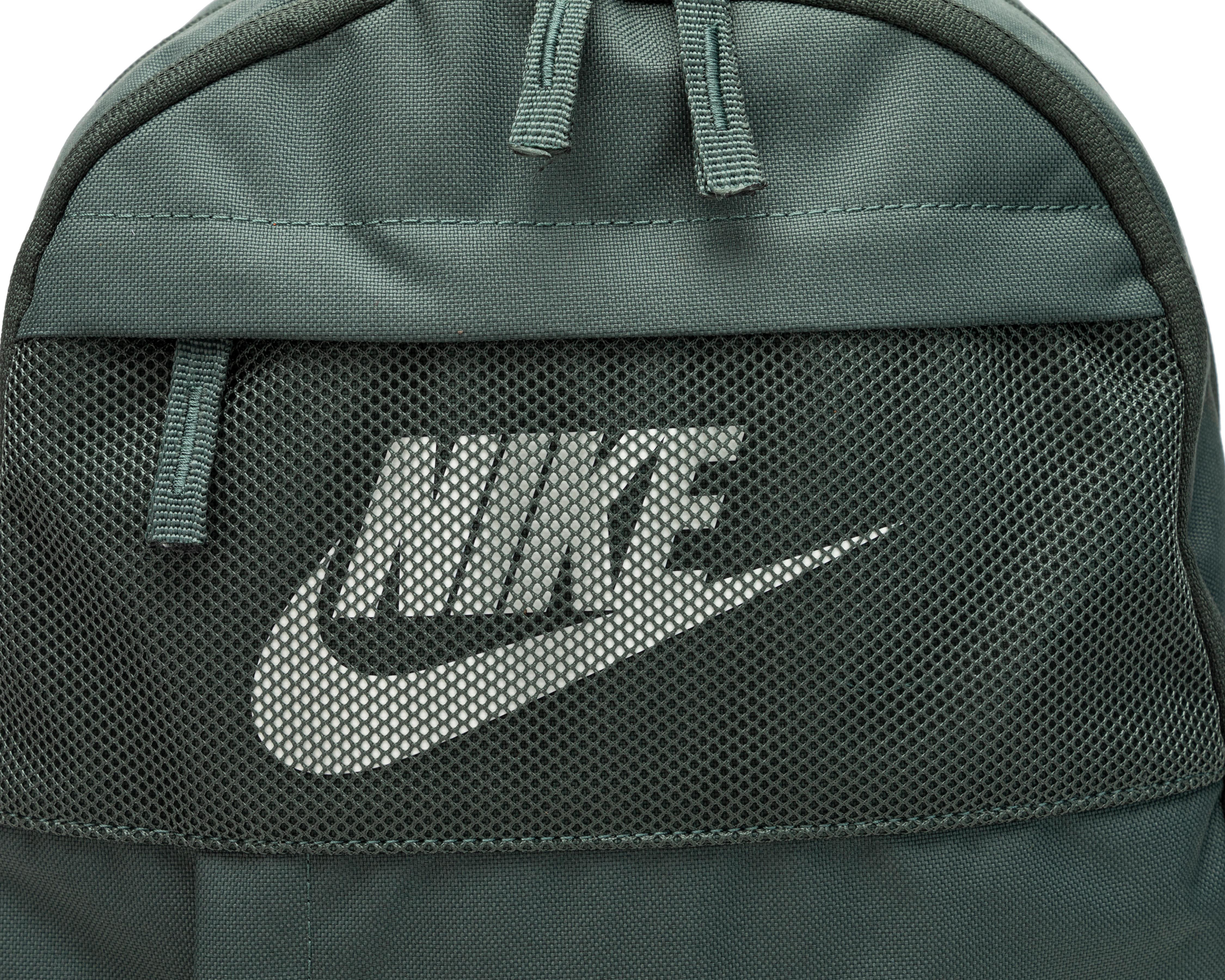 Foto 6 pulgar | Mochila Nike Elemental Verde