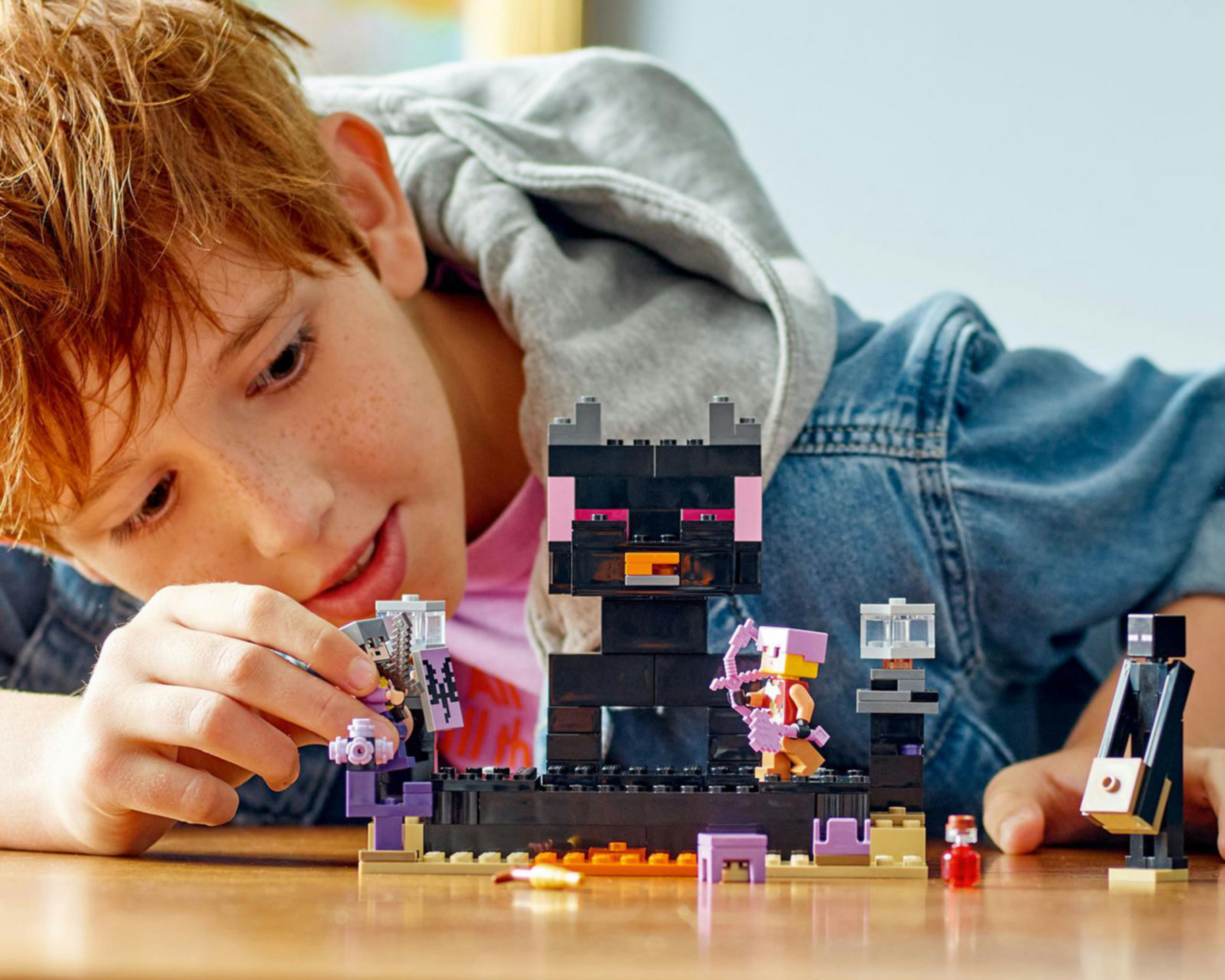 Foto 6 pulgar | LEGO Minecraft: El Combate en el End