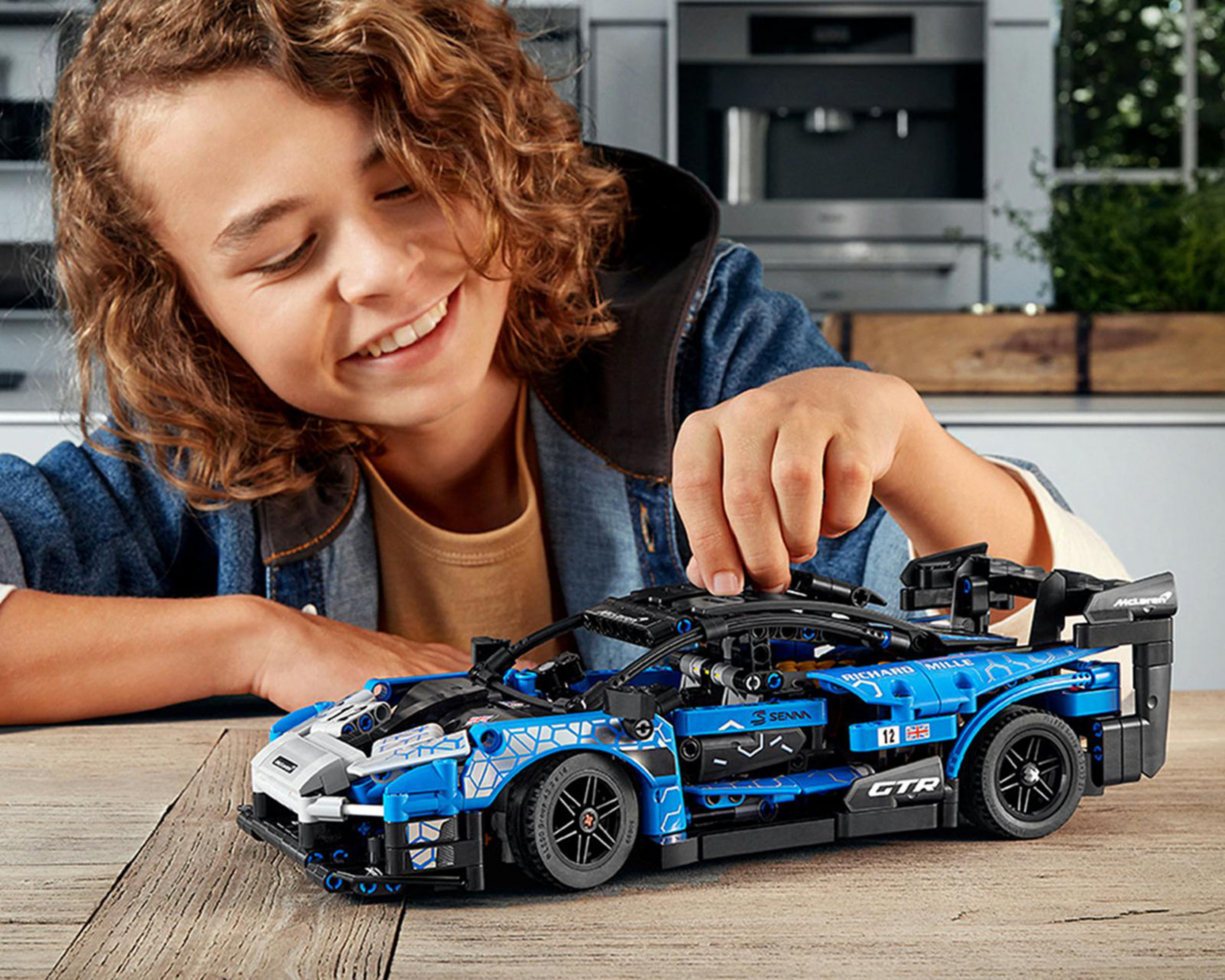 Foto 6 pulgar | LEGO Technic: McLaren Senna GTR