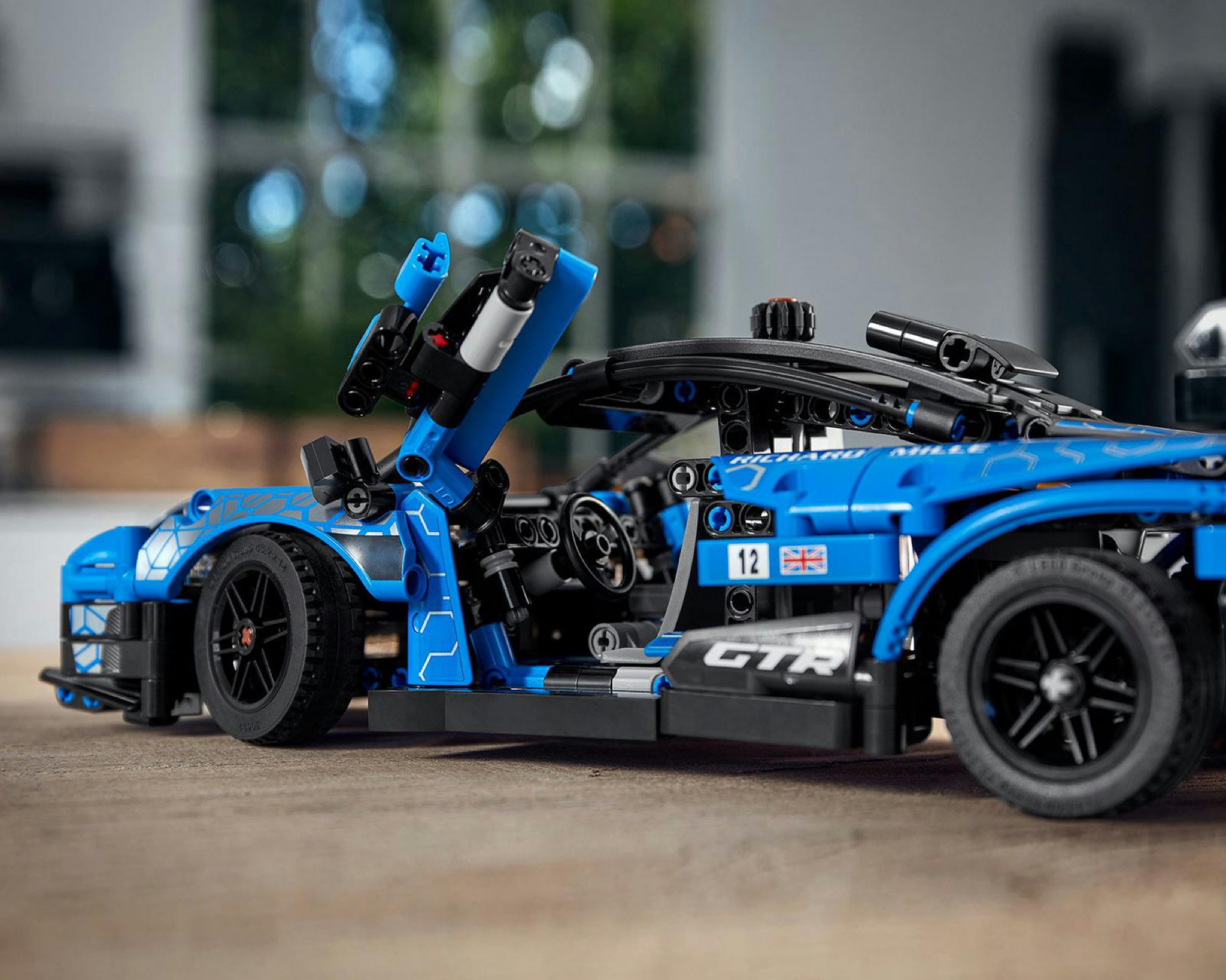 Foto 9 pulgar | LEGO Technic: McLaren Senna GTR