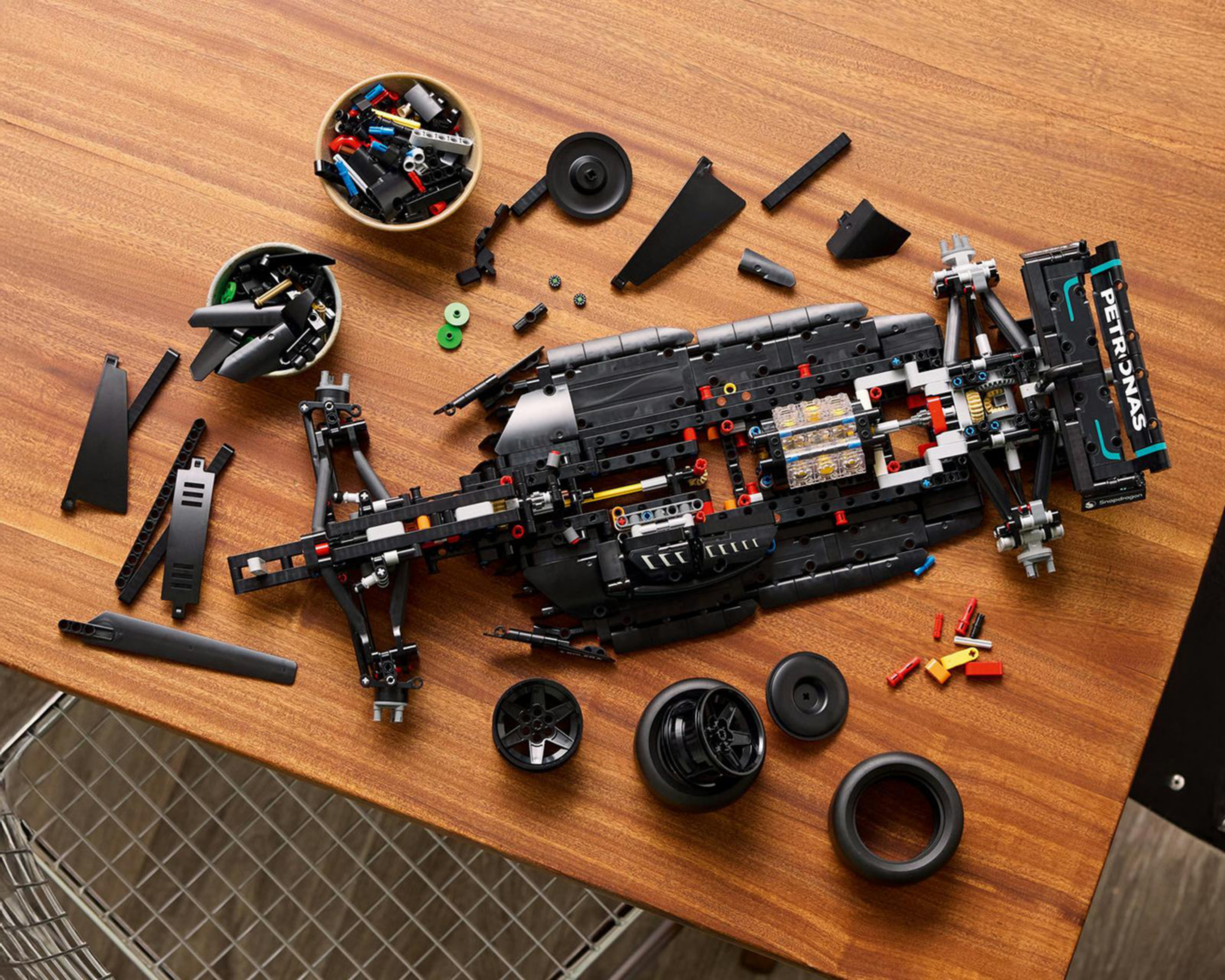 Foto 4 | LEGO Technic: Mercedes-AMG F1 W14 E Performance