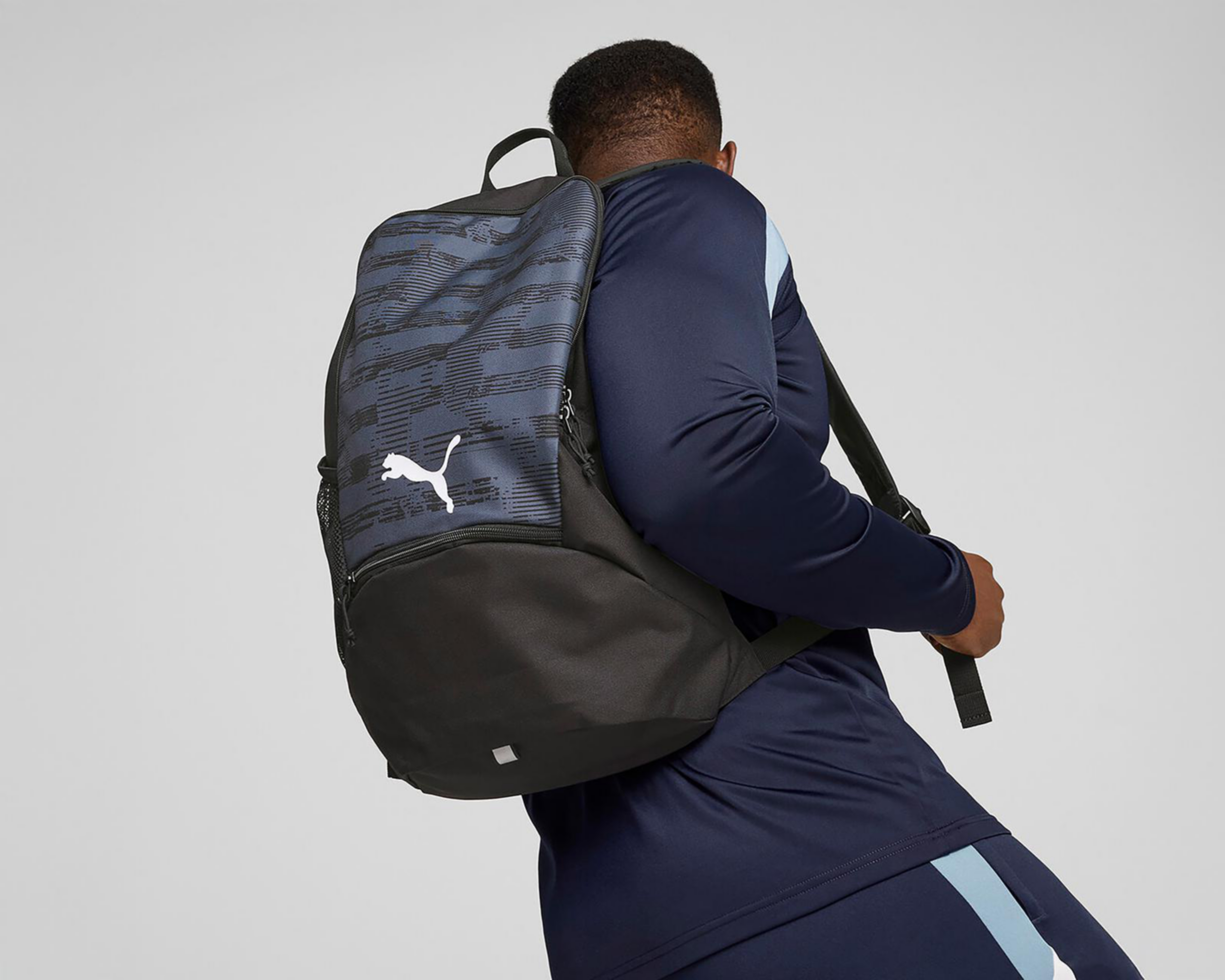 Foto 6 pulgar | Mochila Puma Negra con Azul