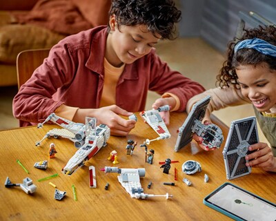 Foto 4 | LEGO Star Wars: Rebuild the Galaxy The Fighter & X-Wing Mash-up 1063 Piezas