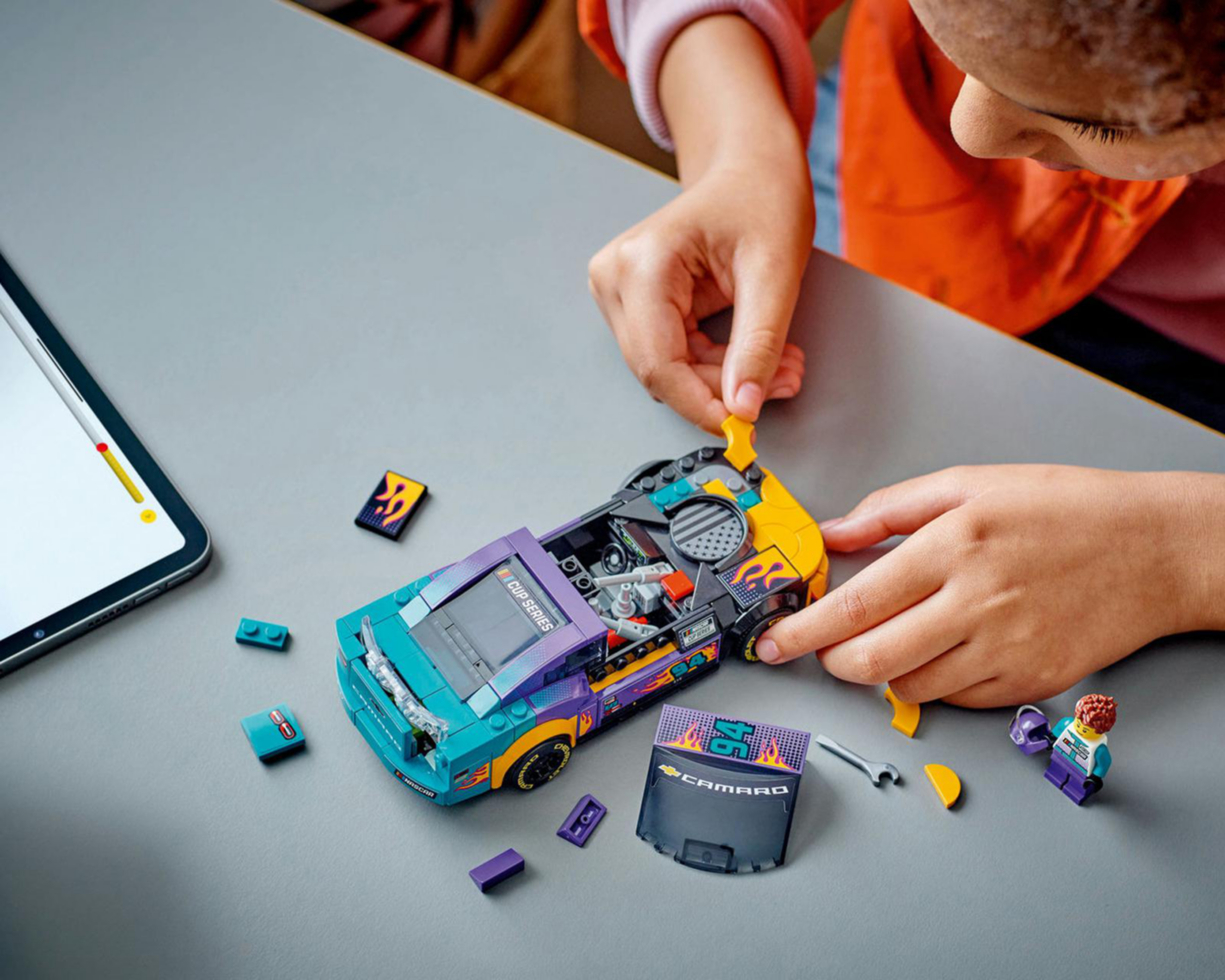 Foto 5 pulgar | LEGO Speed Champion: Nascar Next Gen Chevrolet Camaro ZL1