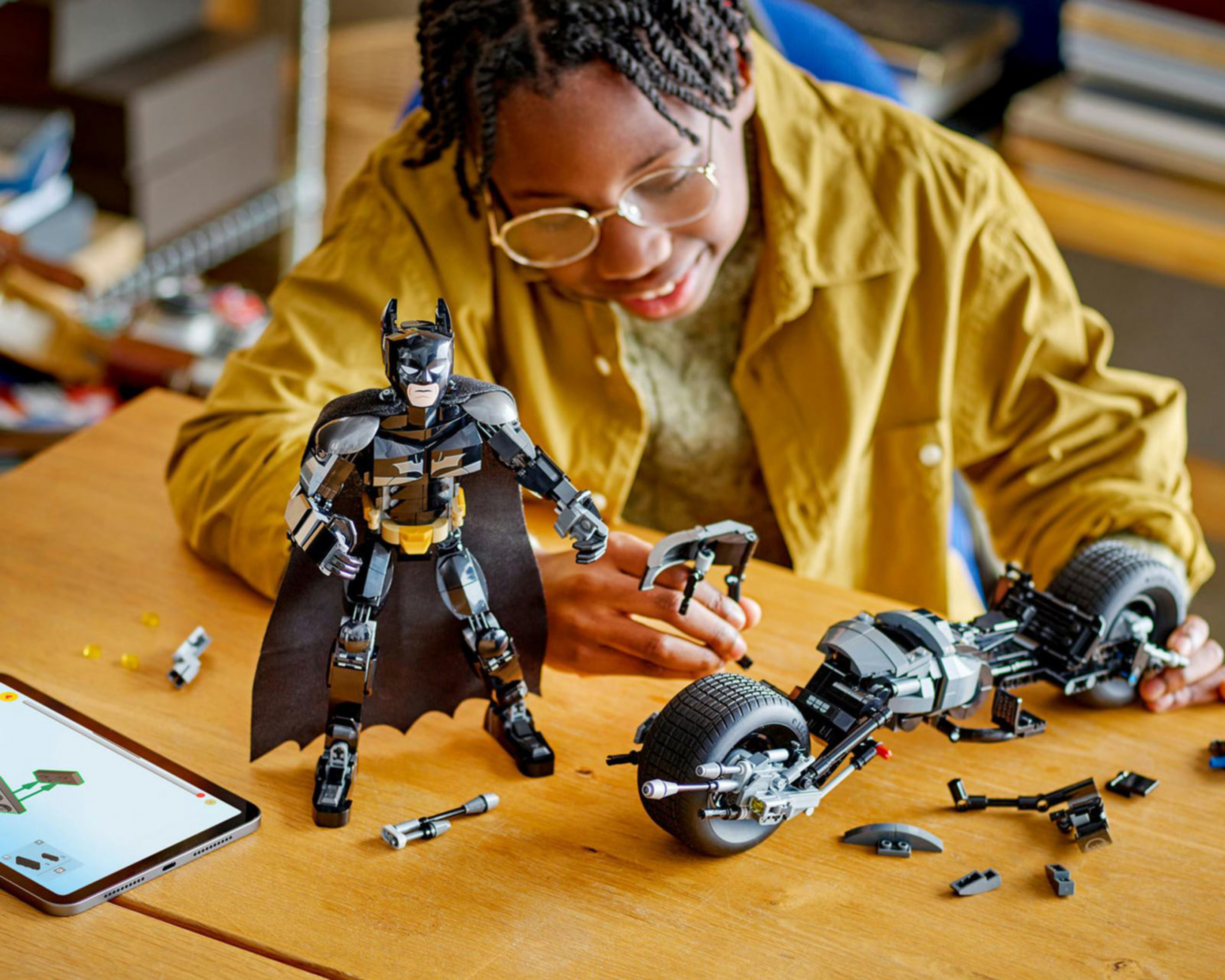 Foto 5 pulgar | Lego DC Batman: Figura para Construir: Batman y Moto Bat-Pod