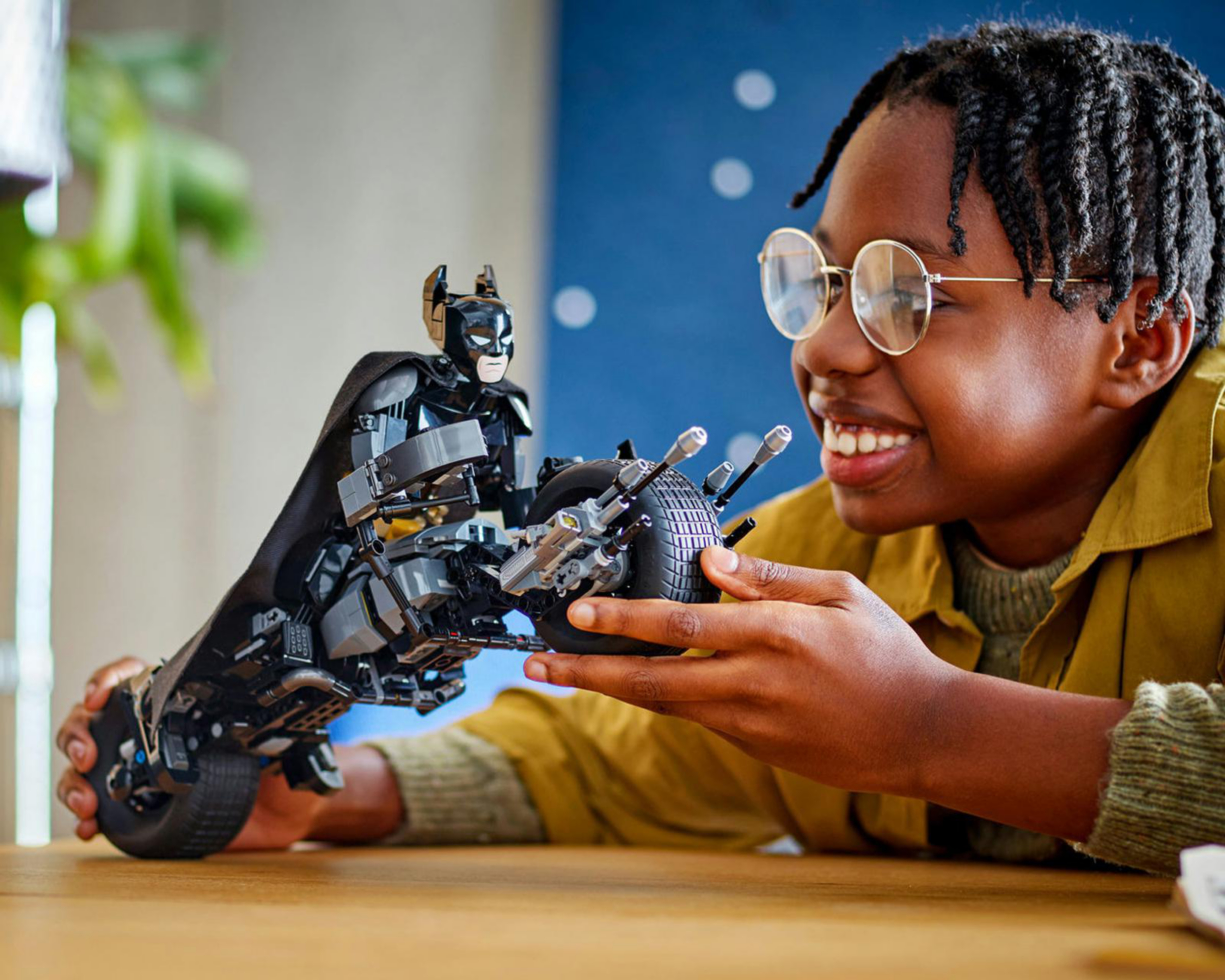 Foto 6 pulgar | Lego DC Batman: Figura para Construir: Batman y Moto Bat-Pod