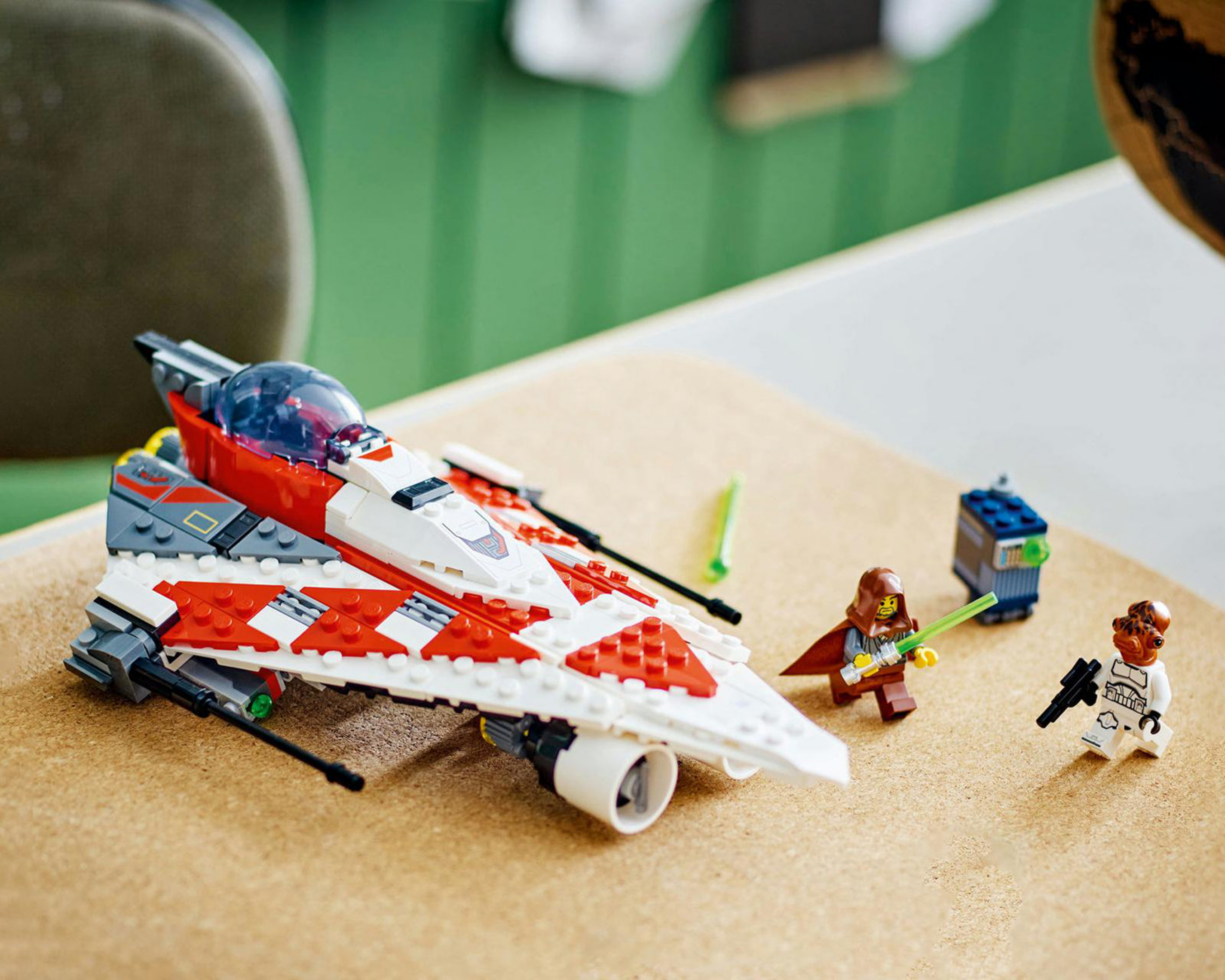 Foto 7 pulgar | LEGO Star Wars: Rebuild the Galaxy Jedi Bob's Starfighter 305 Piezas