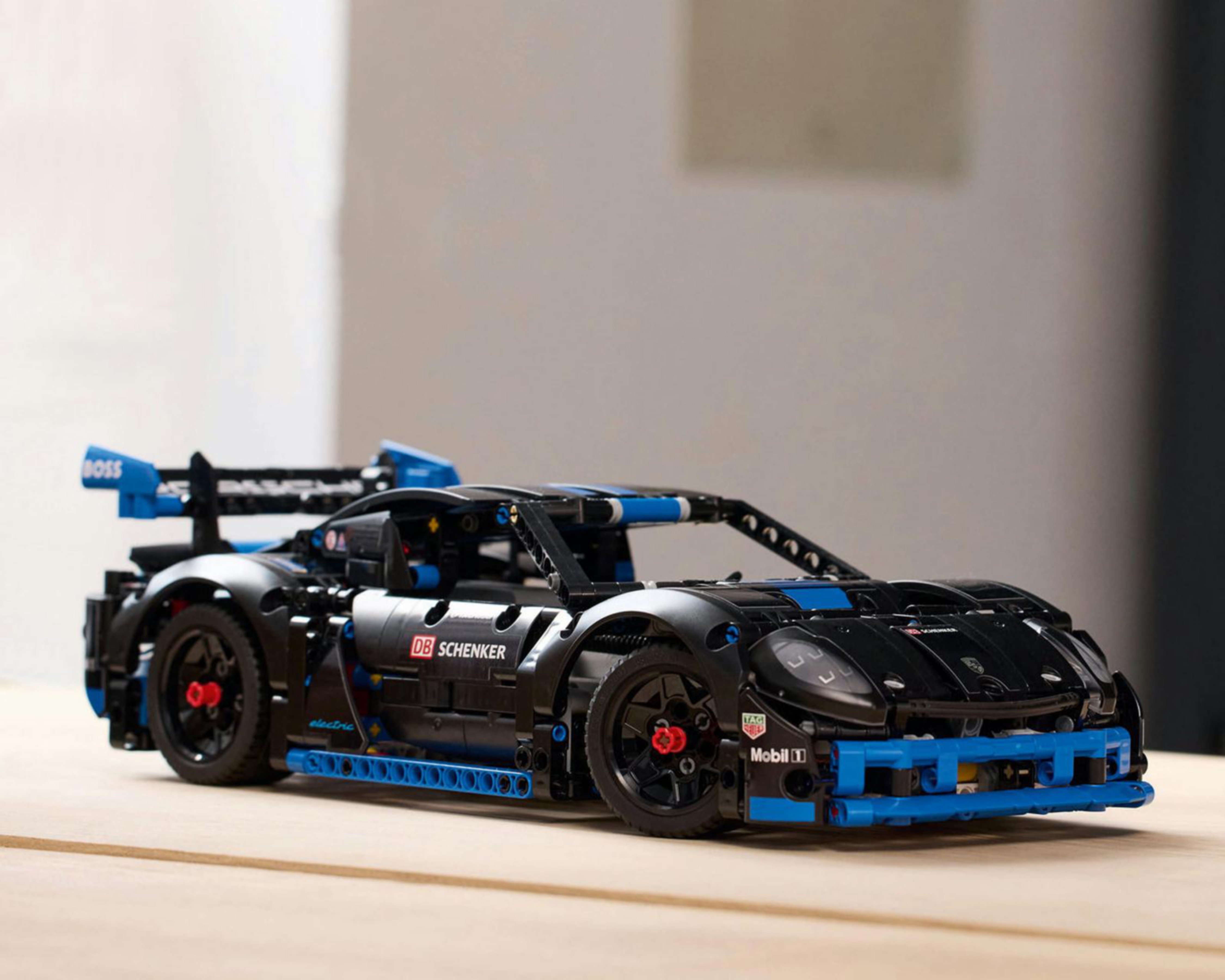 Foto 7 pulgar | LEGO Auto de Carreras Technic Porshe GT4 e-Performance