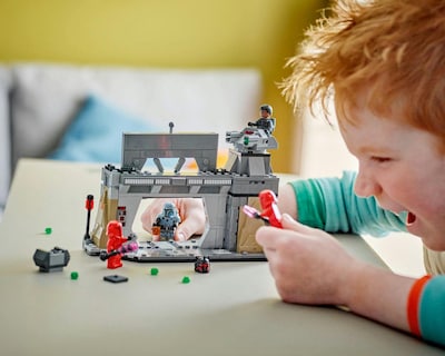 Foto 5 | LEGO Star Wars: Batalla entre Paz Vizsla y Moff Gideon