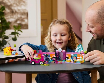 Foto 5 | LEGO Gabby's Dollhouse: Party Room 252 Piezas