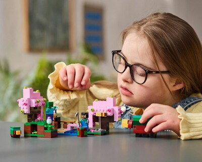 Foto 5 | LEGO Minecraft El Jardín de Cerezo en Flor