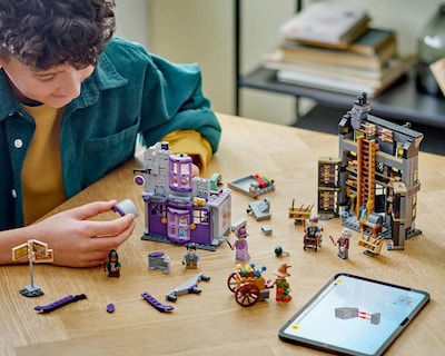 Foto 4 | LEGO Harry Potter Ollivanders y las Túnicas de Madam Malkin