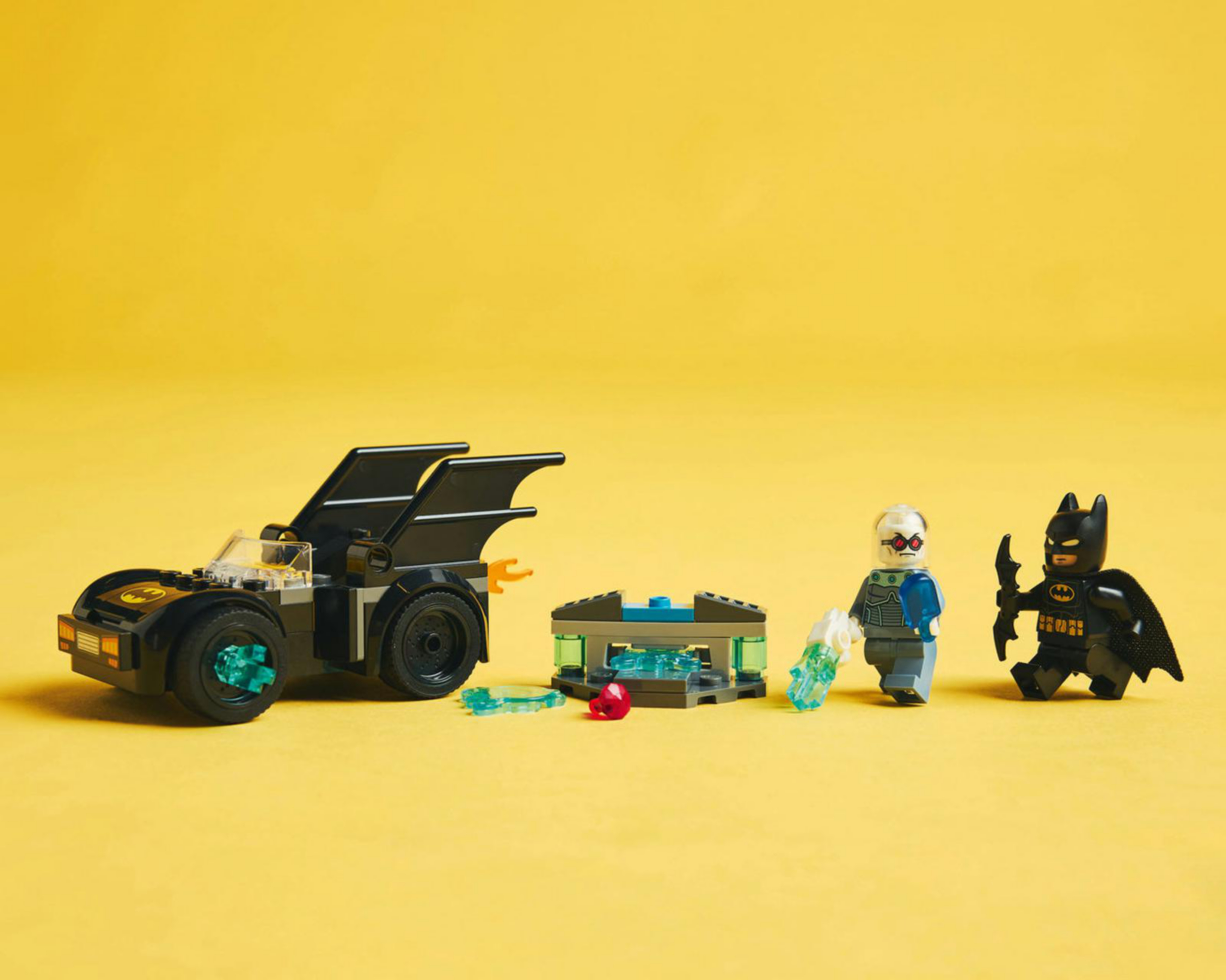 Foto 6 | LEGO DC: Batman y Batmóvil vs. Mr. Freeze