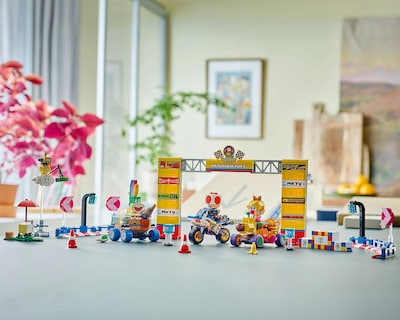 Foto 6 | LEGO Super Mario Kart: Set Bebé Peach y Grand Prix