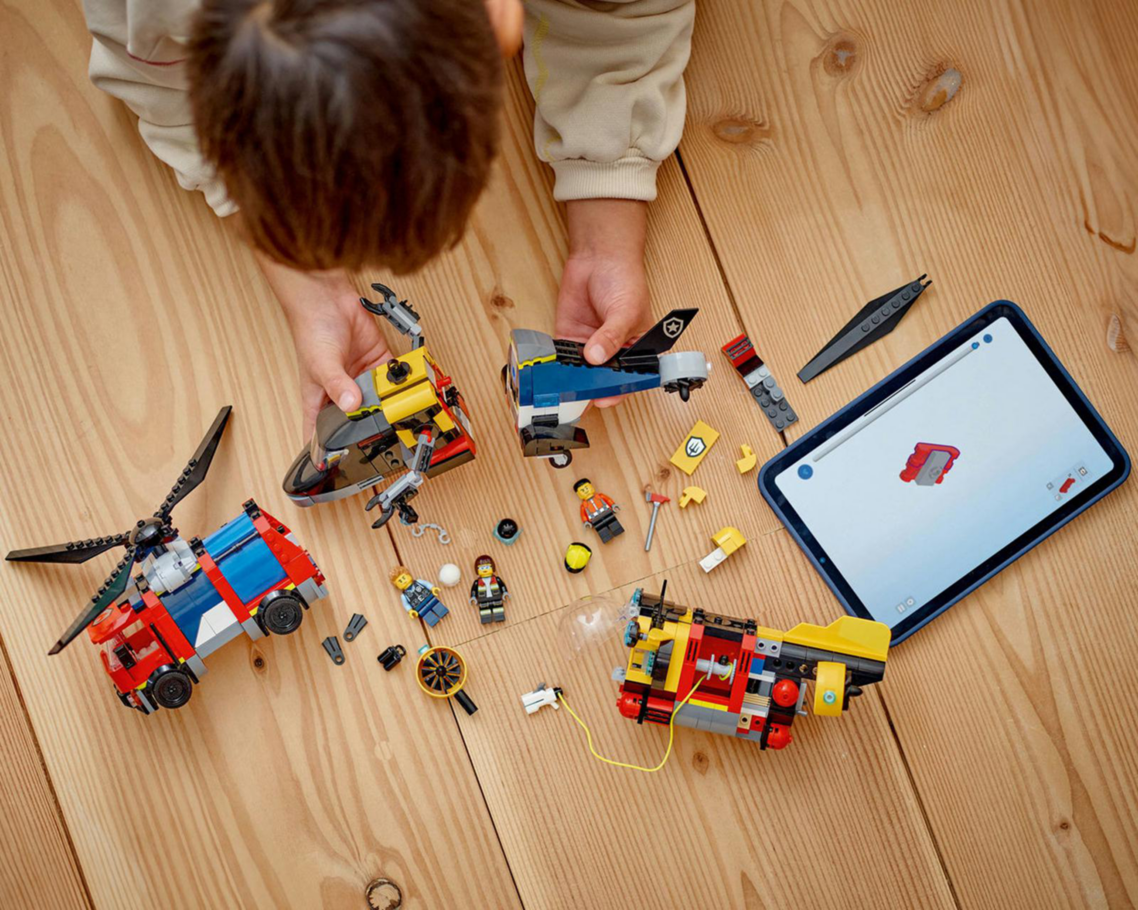 Foto 4 | LEGO City: Remix Helicóptero Camión de Bomberos y Submarino