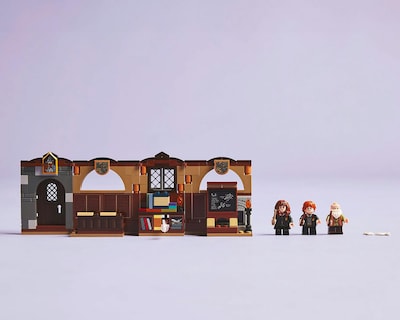 Foto 6 | LEGO Harry Potter: Castillo de Hogwarts: Clase de Encantamientos