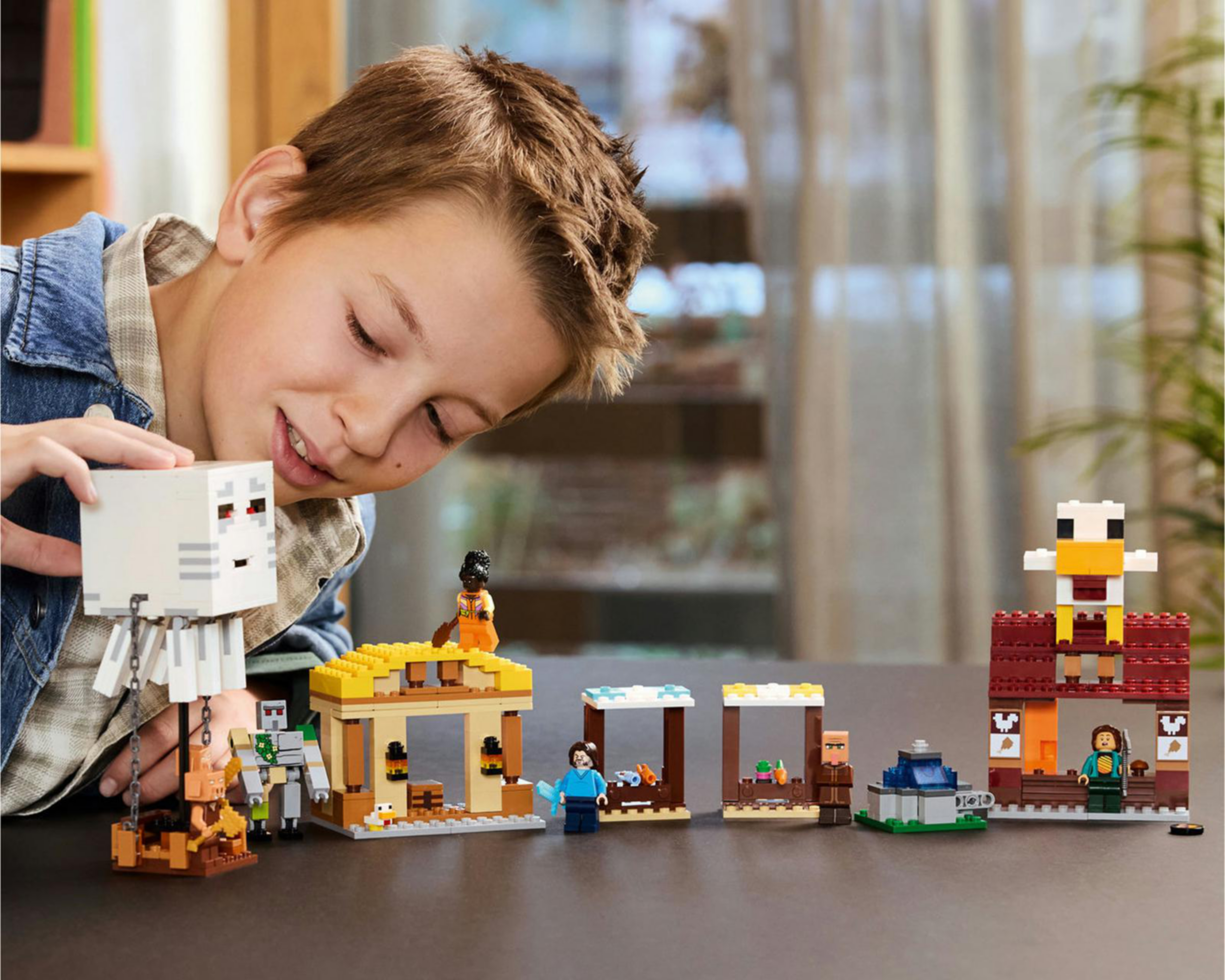 Foto 6 pulgar | LEGO Minecraft El Ataque a la Aldea del Globo de Ghast