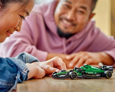 Foto 5 | LEGO Speed Champions: Coche de Carreras Aston Martin Aramco F1