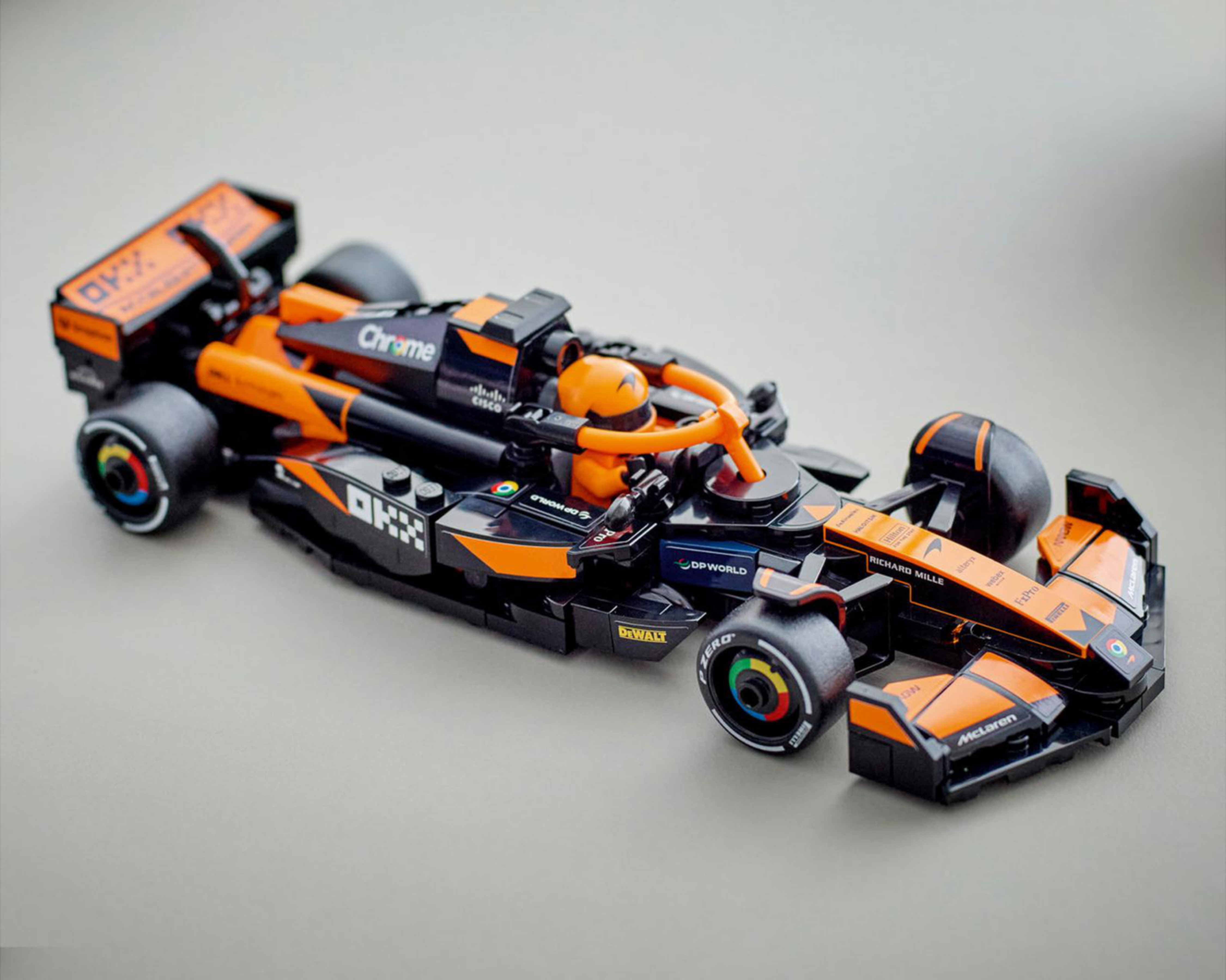 Foto 6 | LEGO Speed Champions: Coche de Carreras McLaren F1 Team MCL38