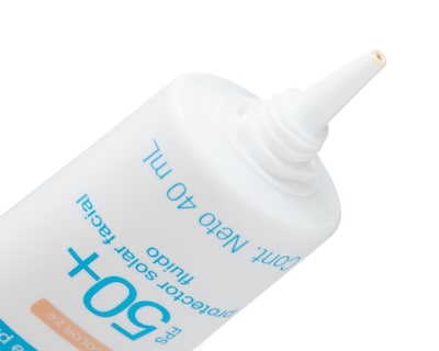 Foto 3 | Protector Solar Facial Neutrogena Sun Fresh Hydro Boost con Color 2.0 FPS 50+ 40 ml