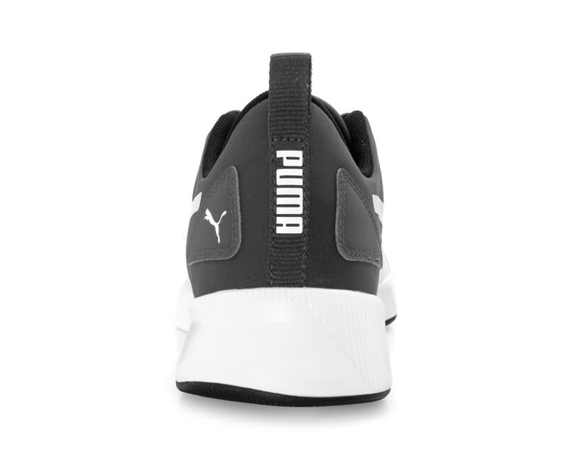 zapatos puma color negro