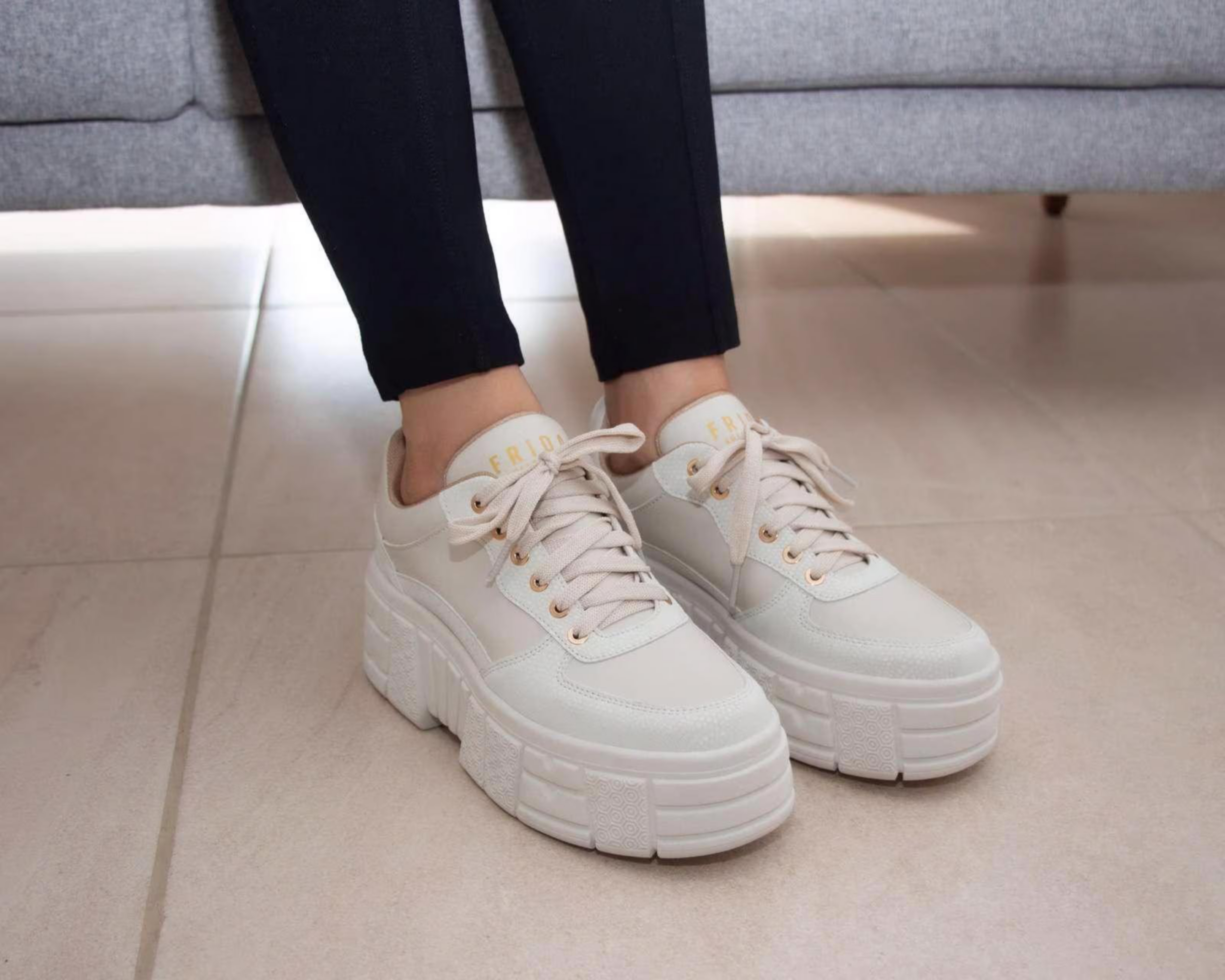 Foto 8 pulgar | Tenis Casuales Frida Kollection para Mujer