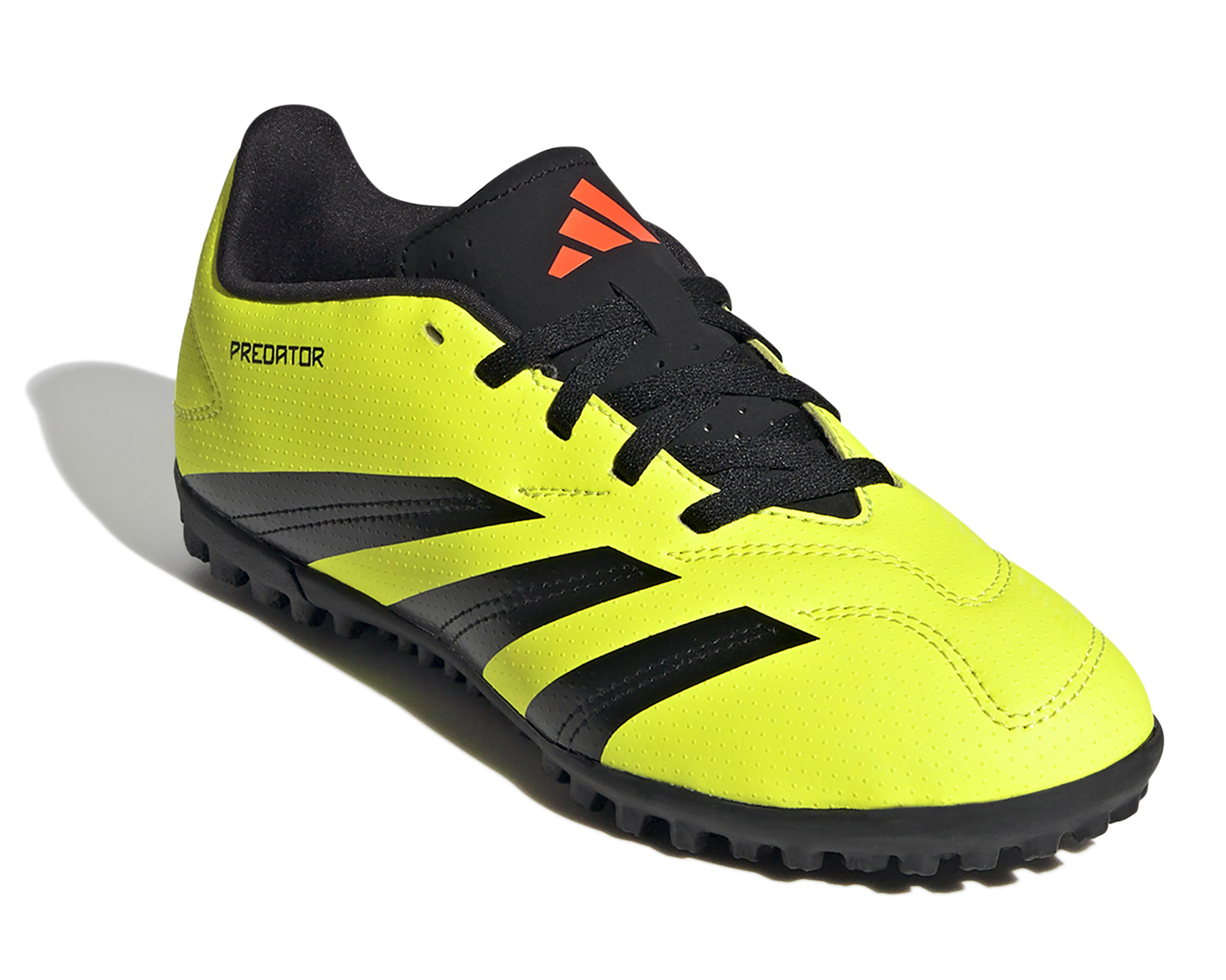 Tenis para Futbol Adidas Predator Club TF Juveniles $1,299