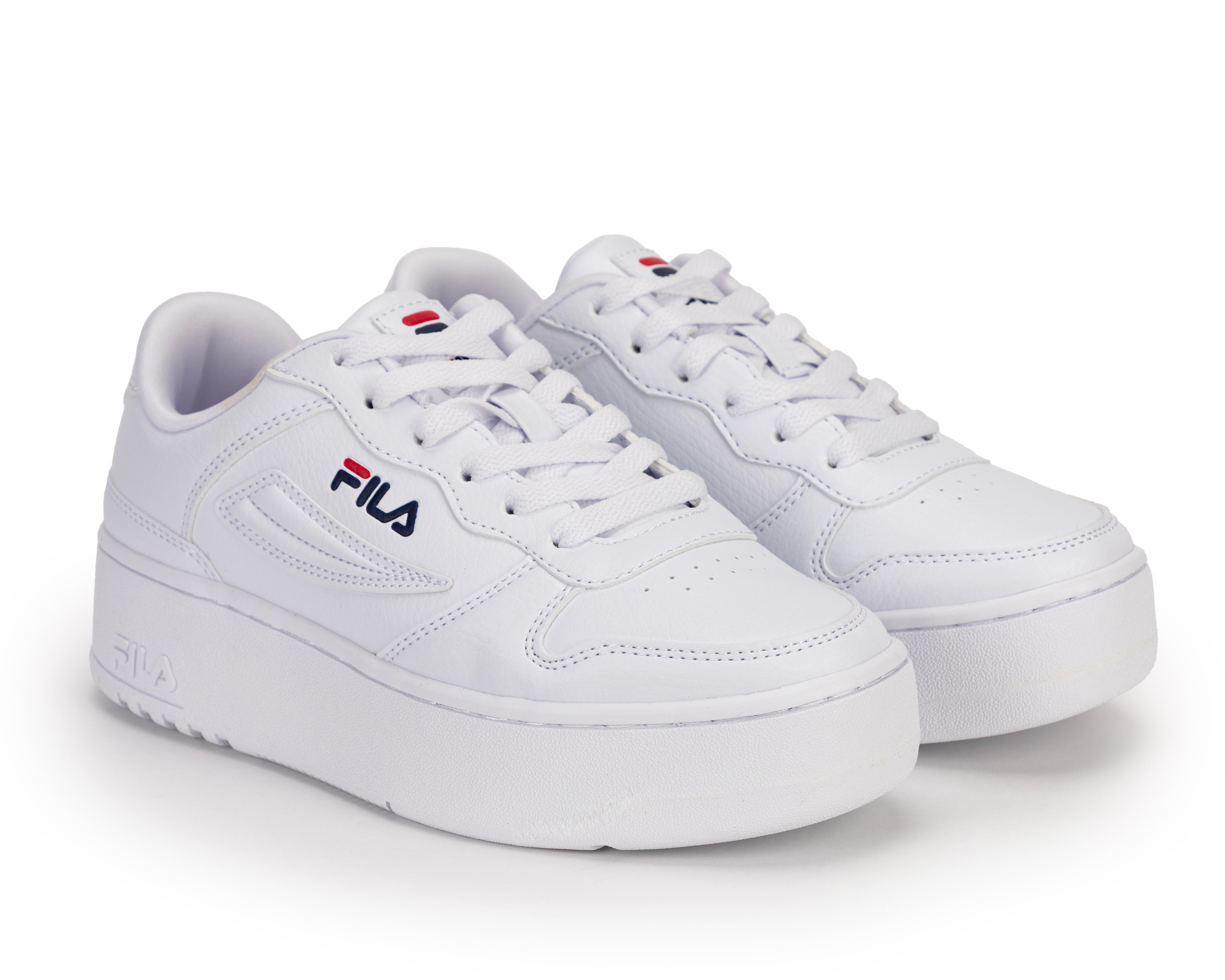 Foto 2 pulgar | Tenis FILA MGX-115 para Mujer