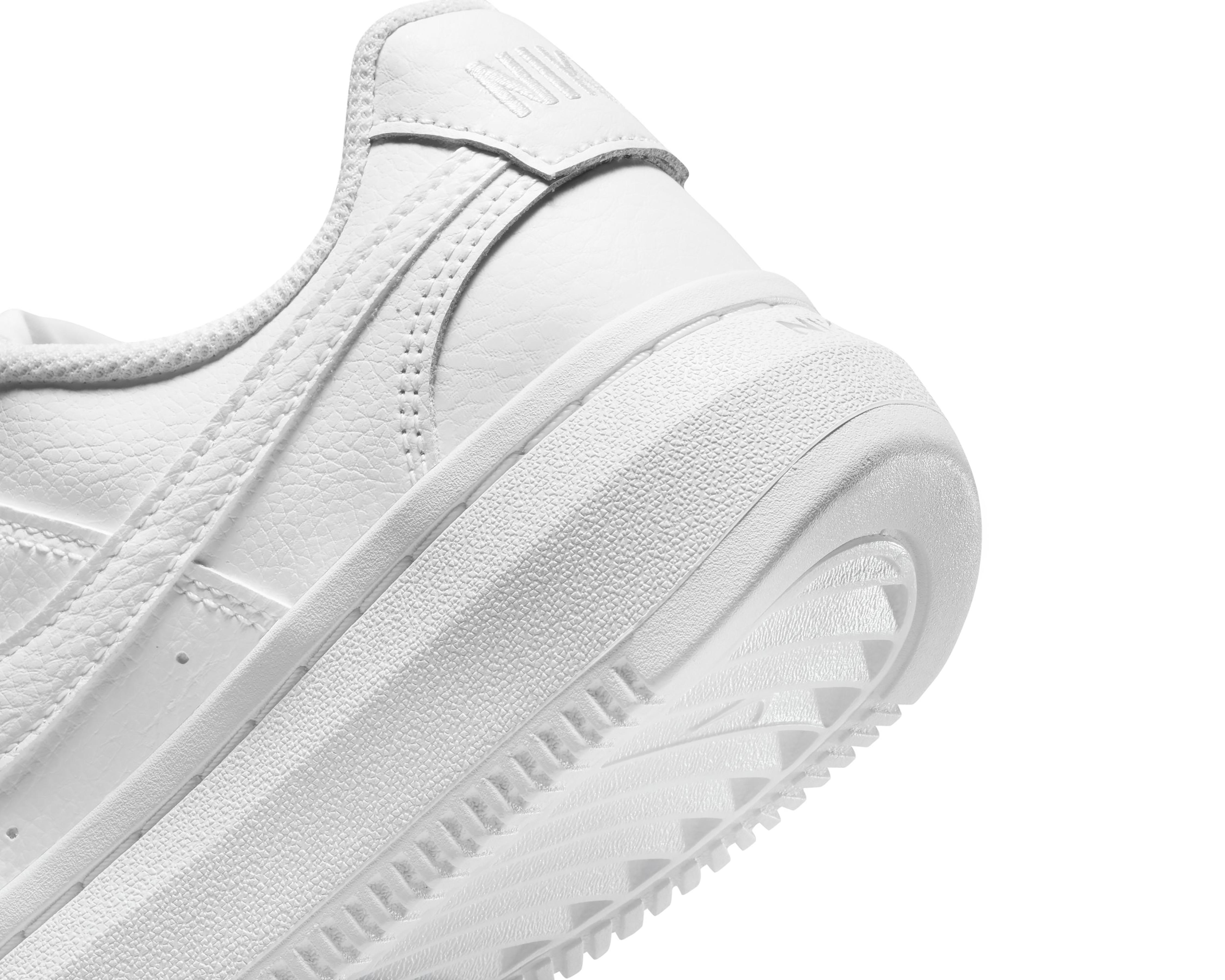 Foto 8 | Tenis para Basquetbol Nike Court Vision Alta para Mujer