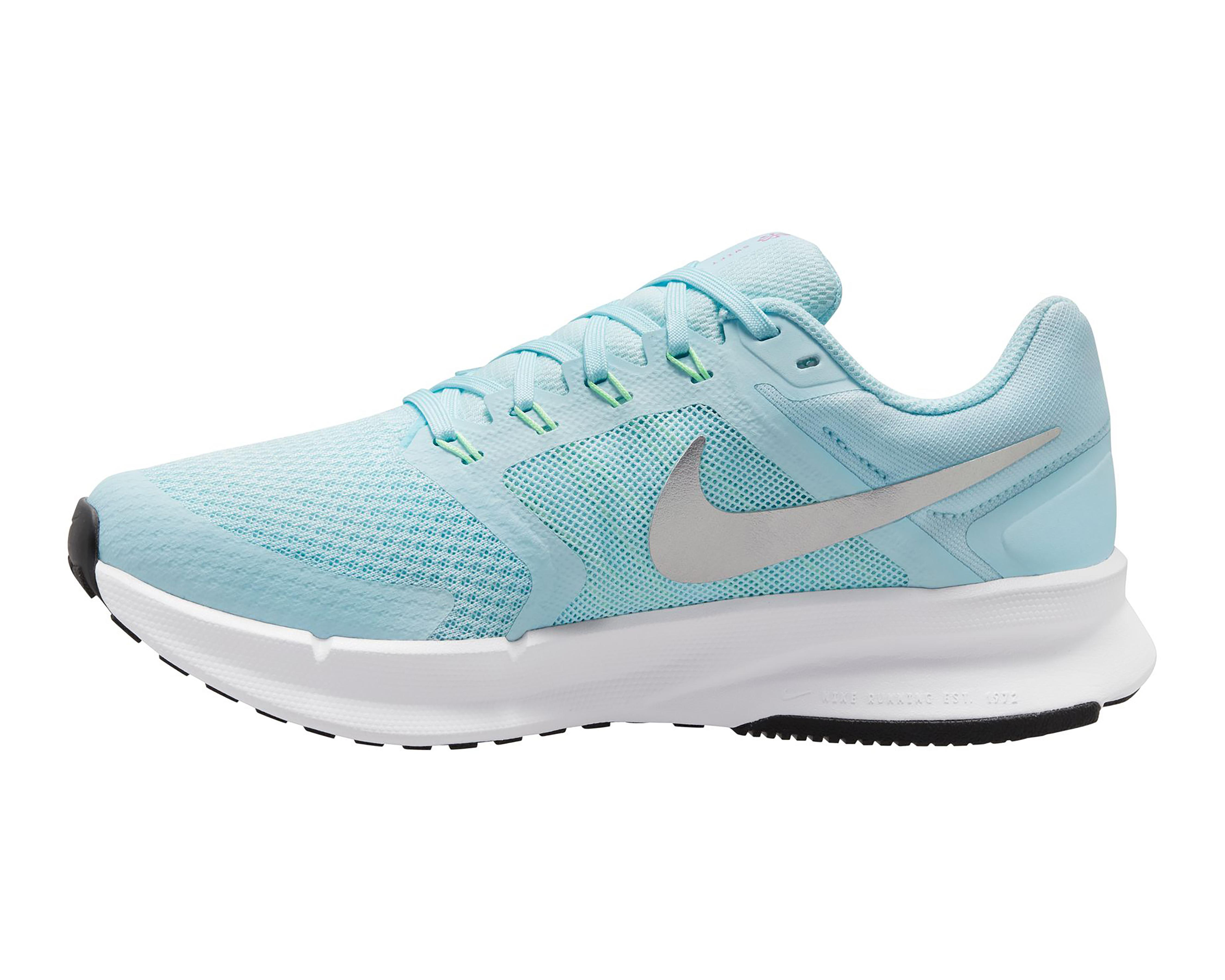 Tenis para Correr Nike Run Swift 3 para Mujer $1,140