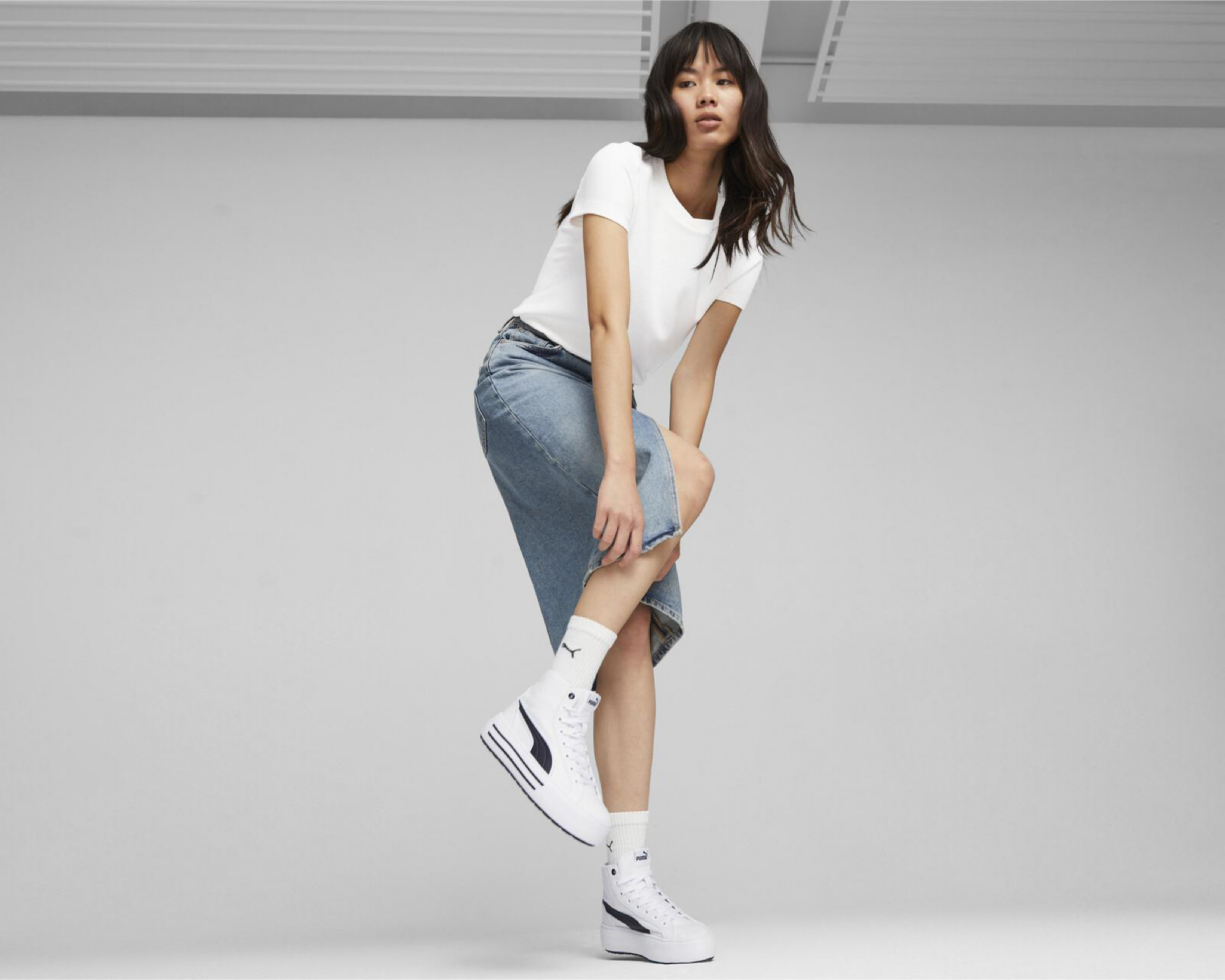 Foto 9 pulgar | Tenis Puma Kaia 2.0 Mid para Mujer