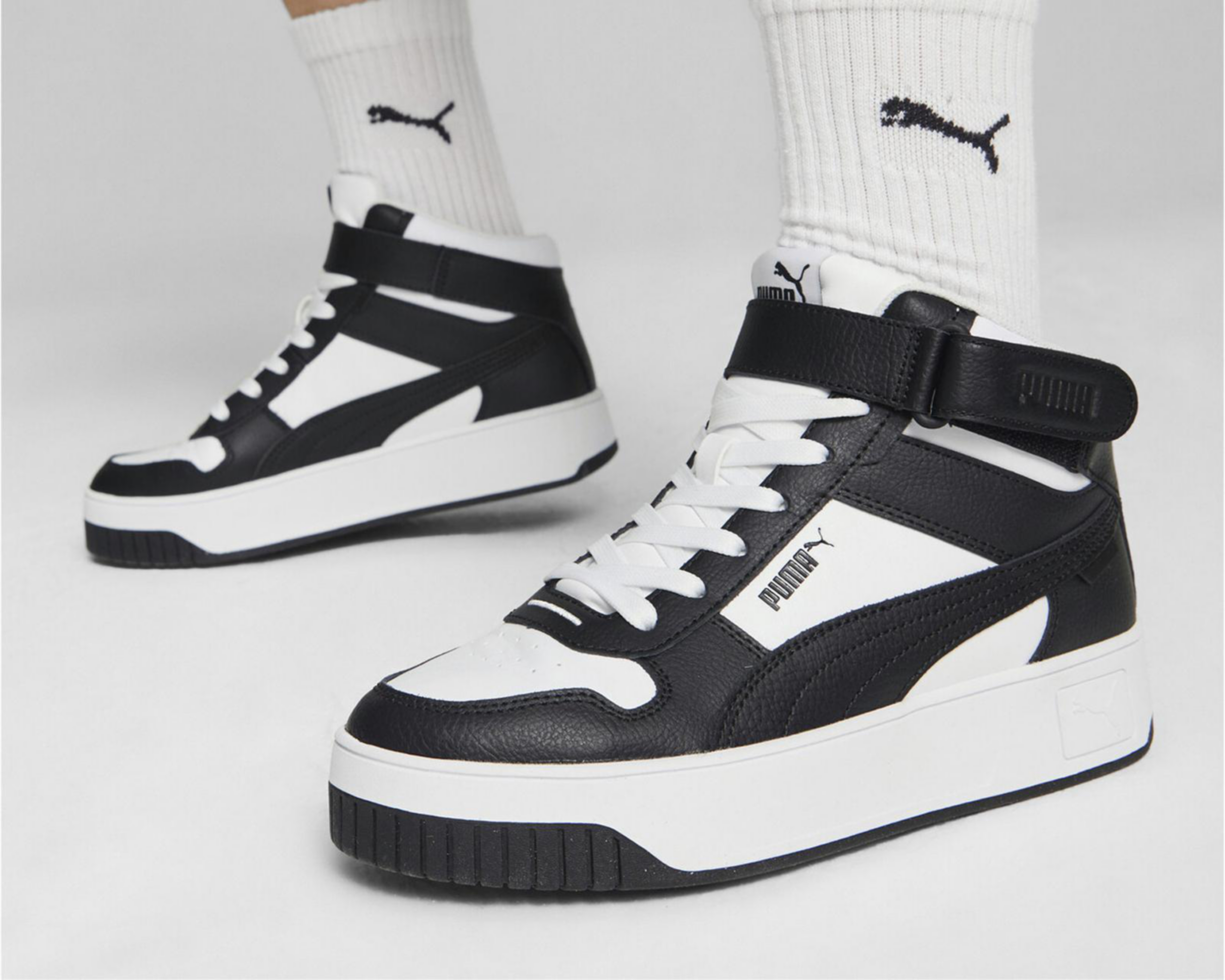 Foto 8 pulgar | Tenis Puma Carina Street Mid para Mujer