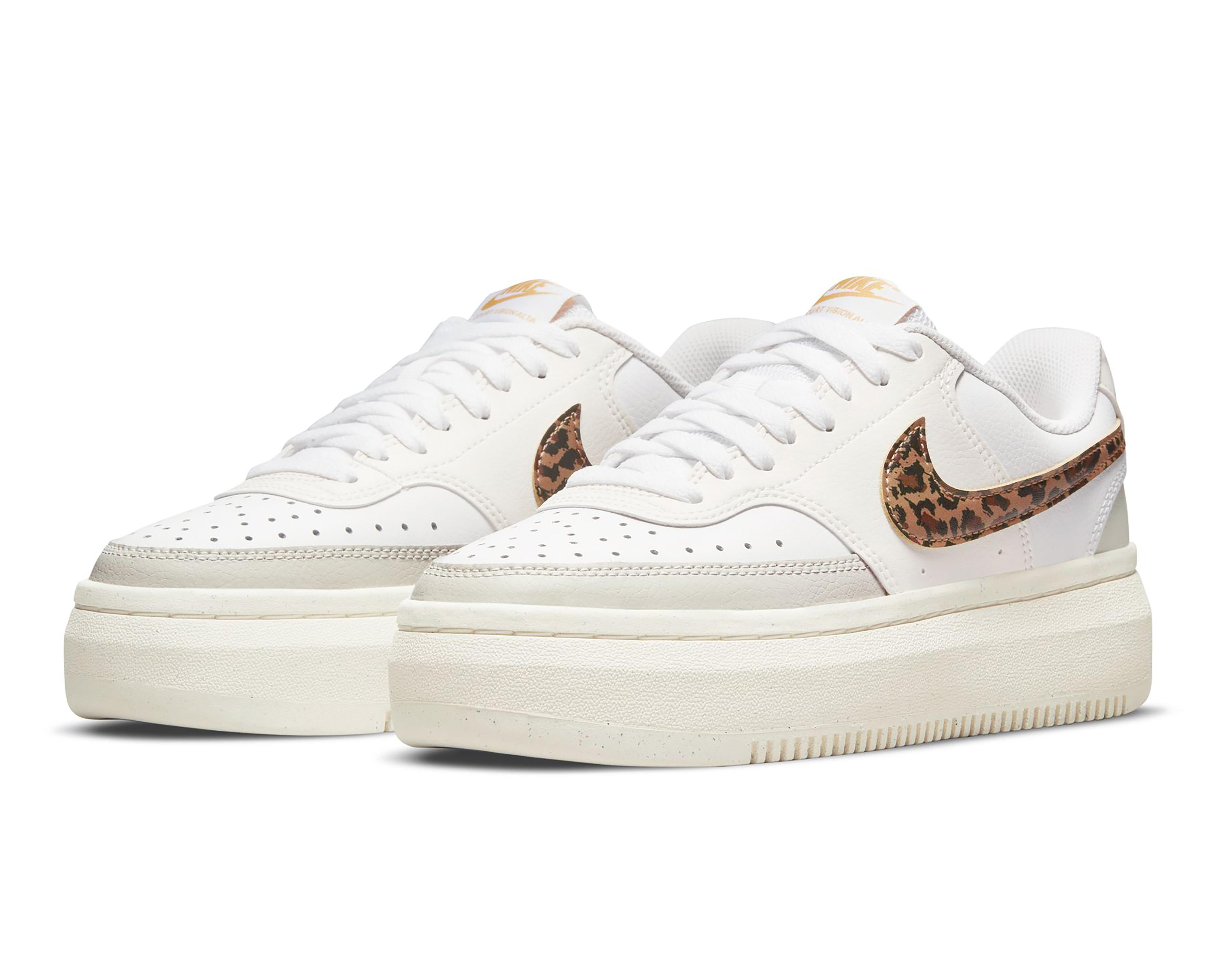 Foto 1 | Tenis Nike Court Vision Alta para Mujer